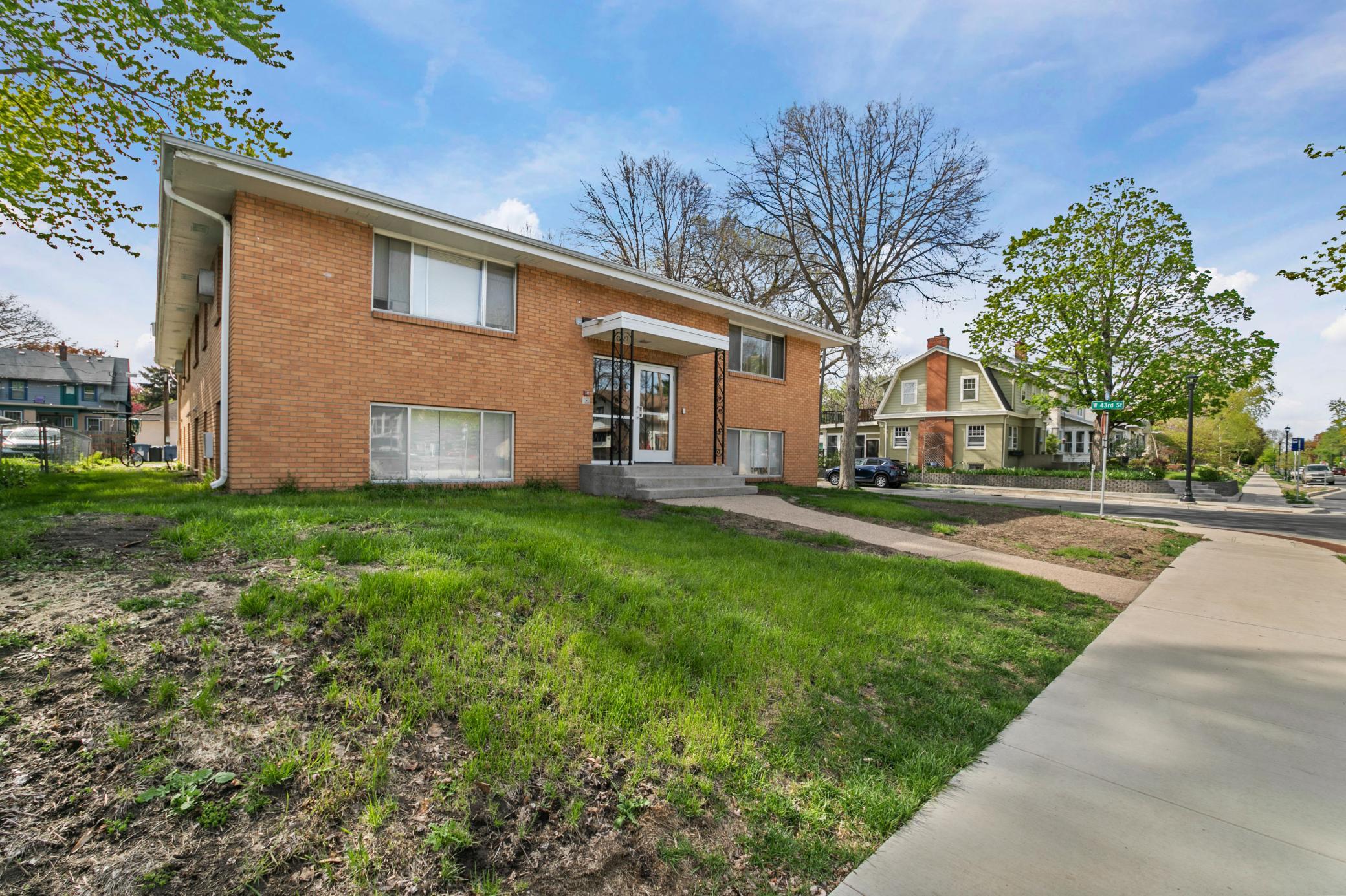 4300 Grand Ave S, Minneapolis, MN 55409