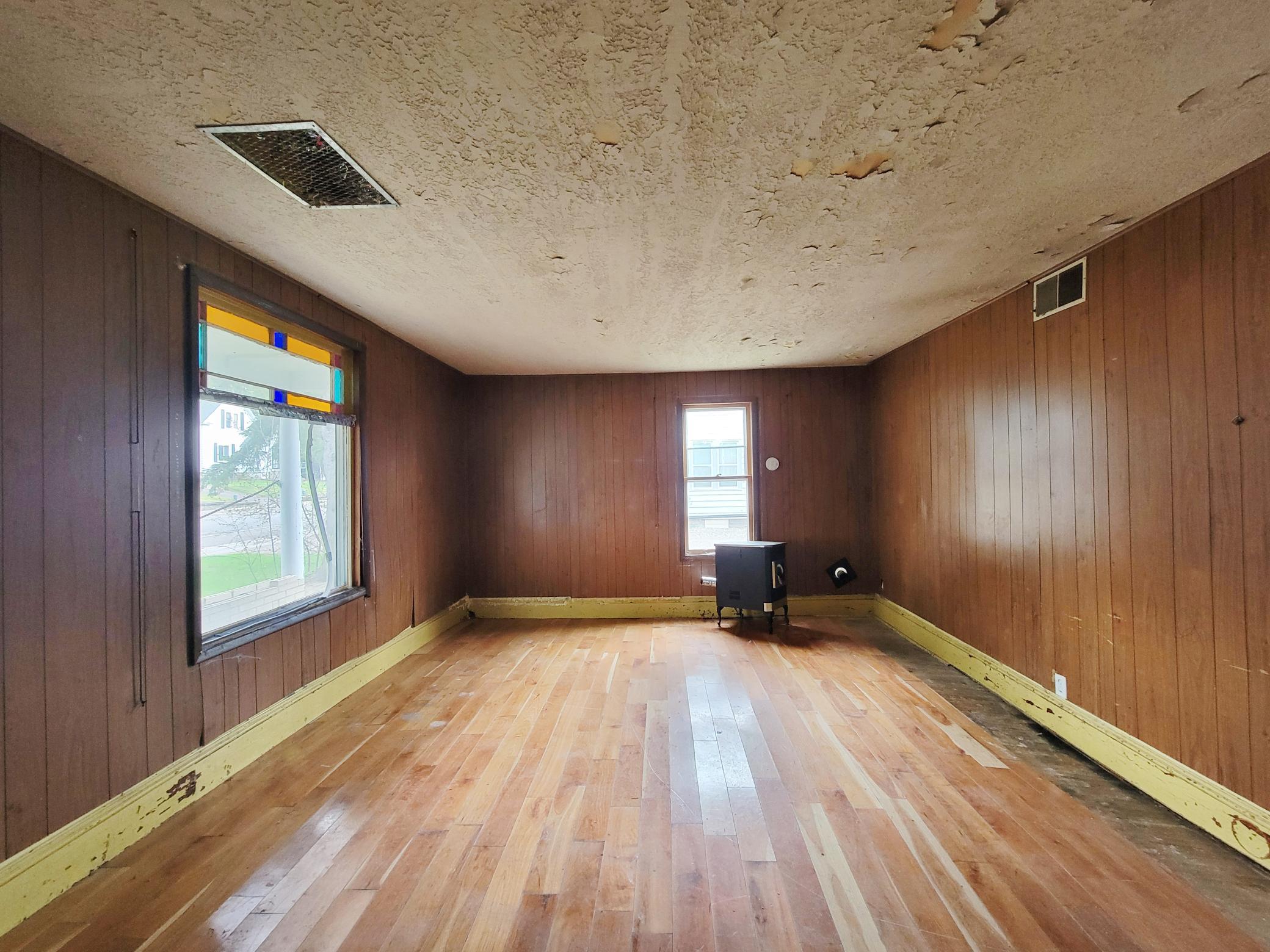 429 Chestnut Ave, Carlton, MN 55718