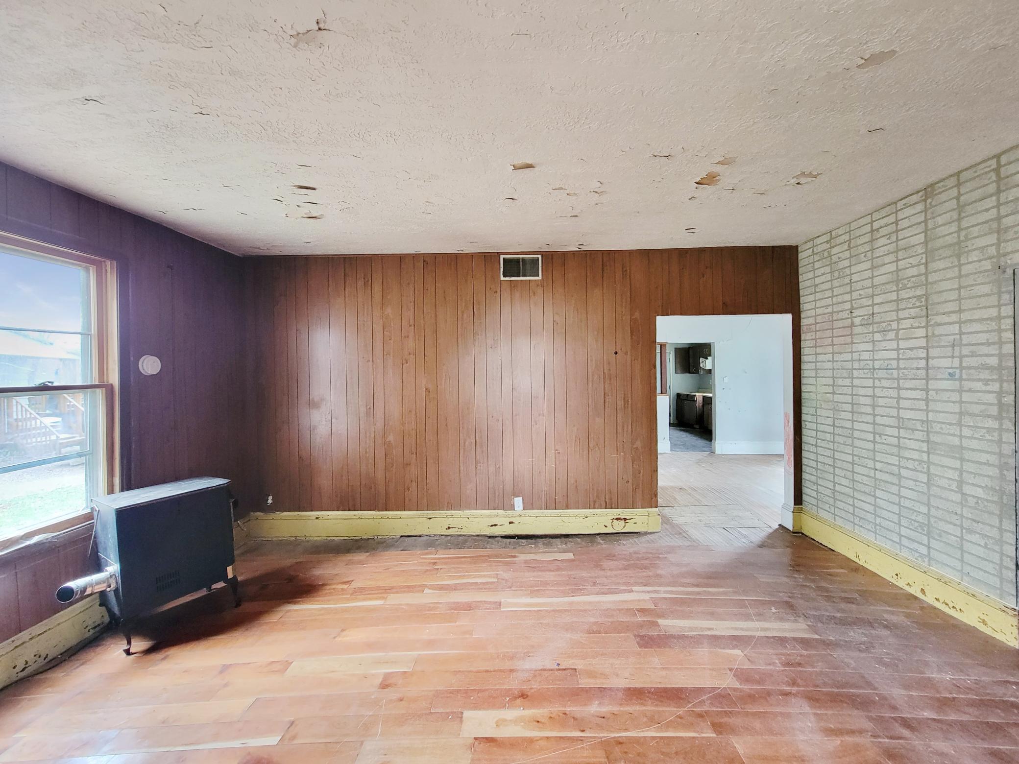 429 Chestnut Ave, Carlton, MN 55718