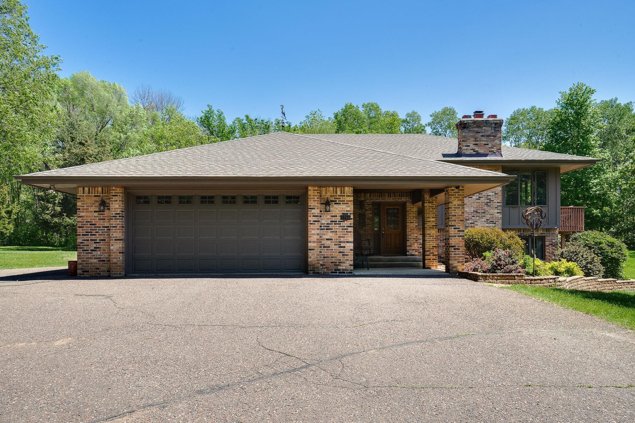 3744 Big Fox Rd, Gem Lake, MN 55110
