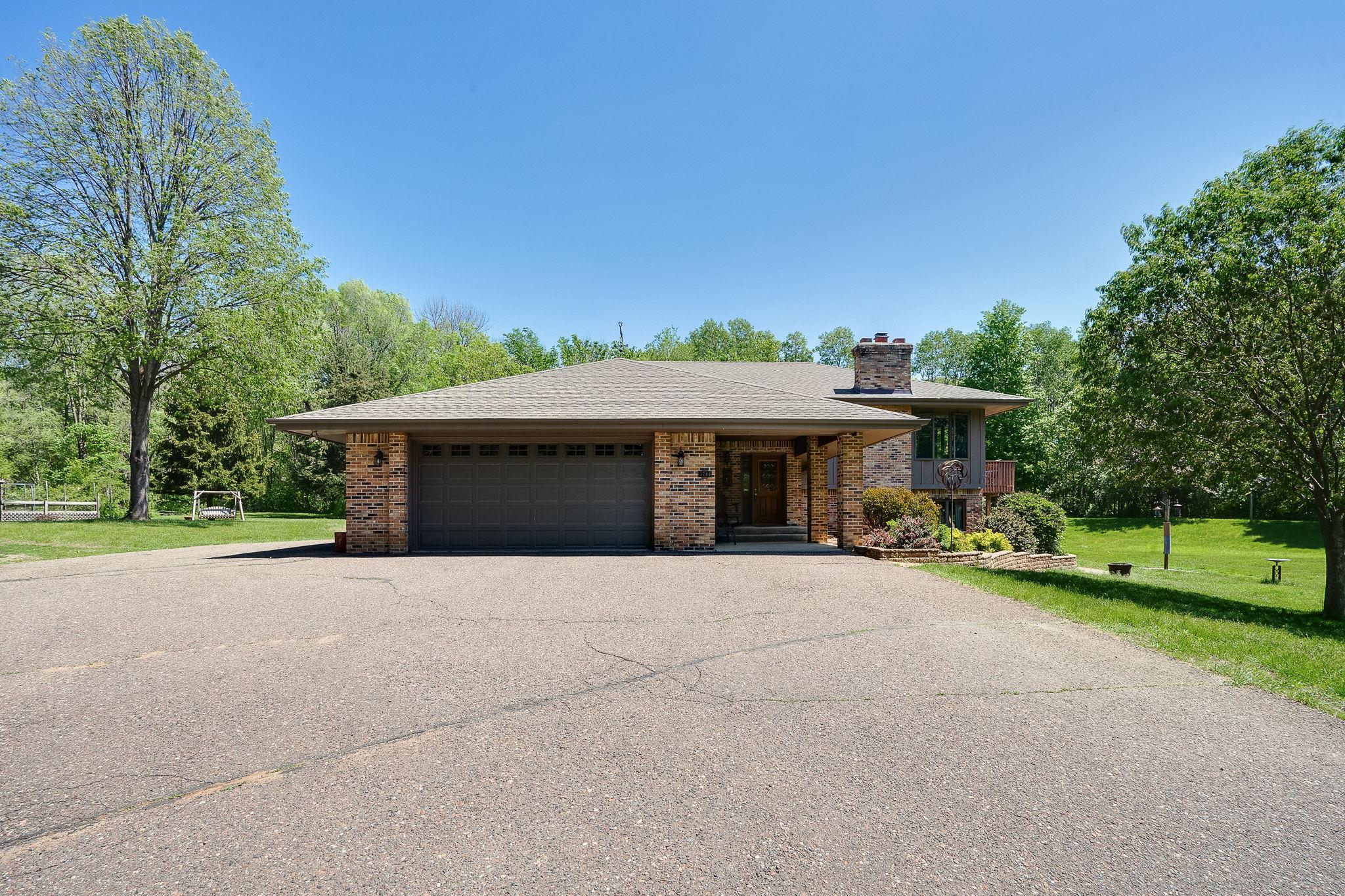 3744 Big Fox Rd, Gem Lake, MN 55110