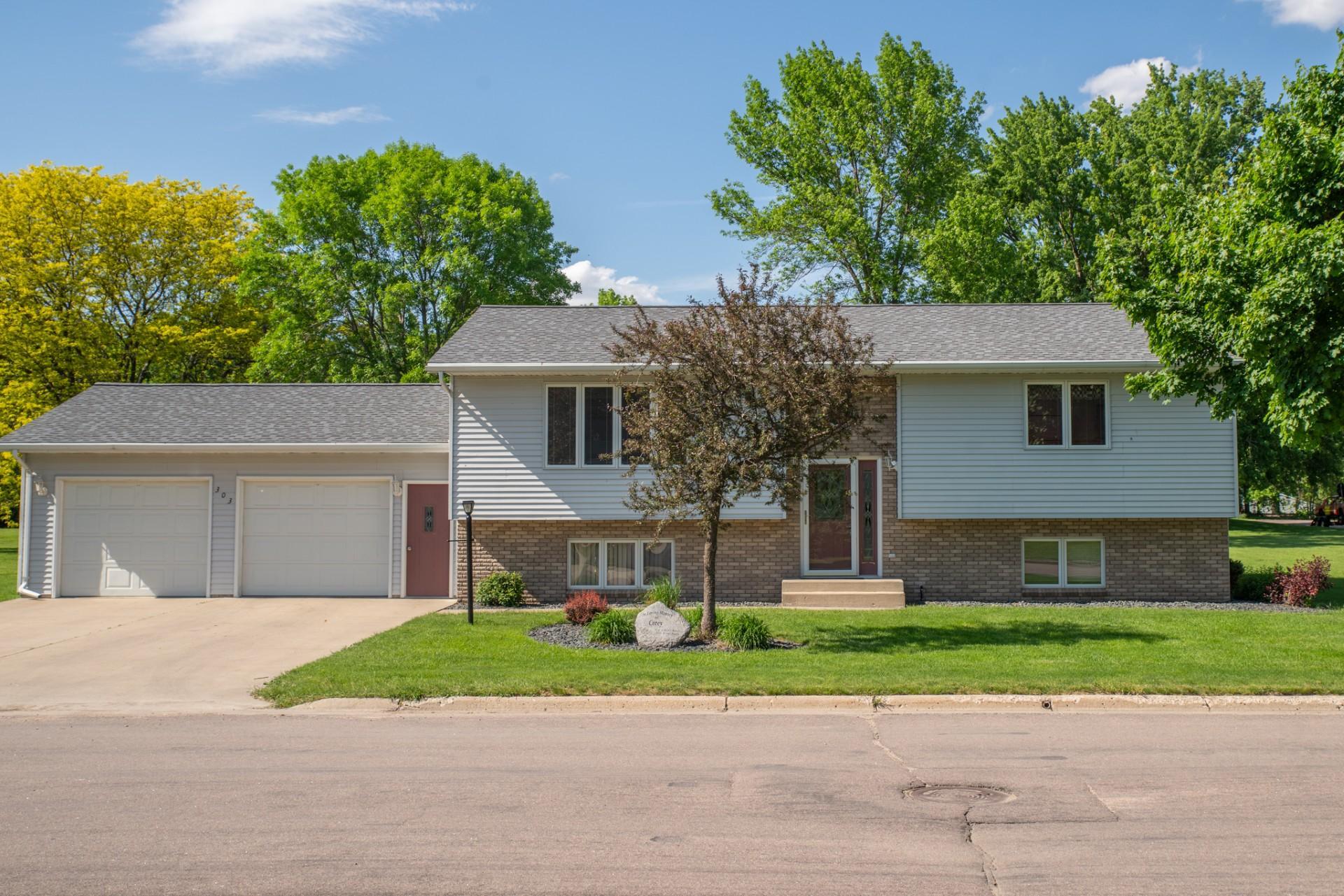 303 E Mill Rd, Gibbon, MN 55335