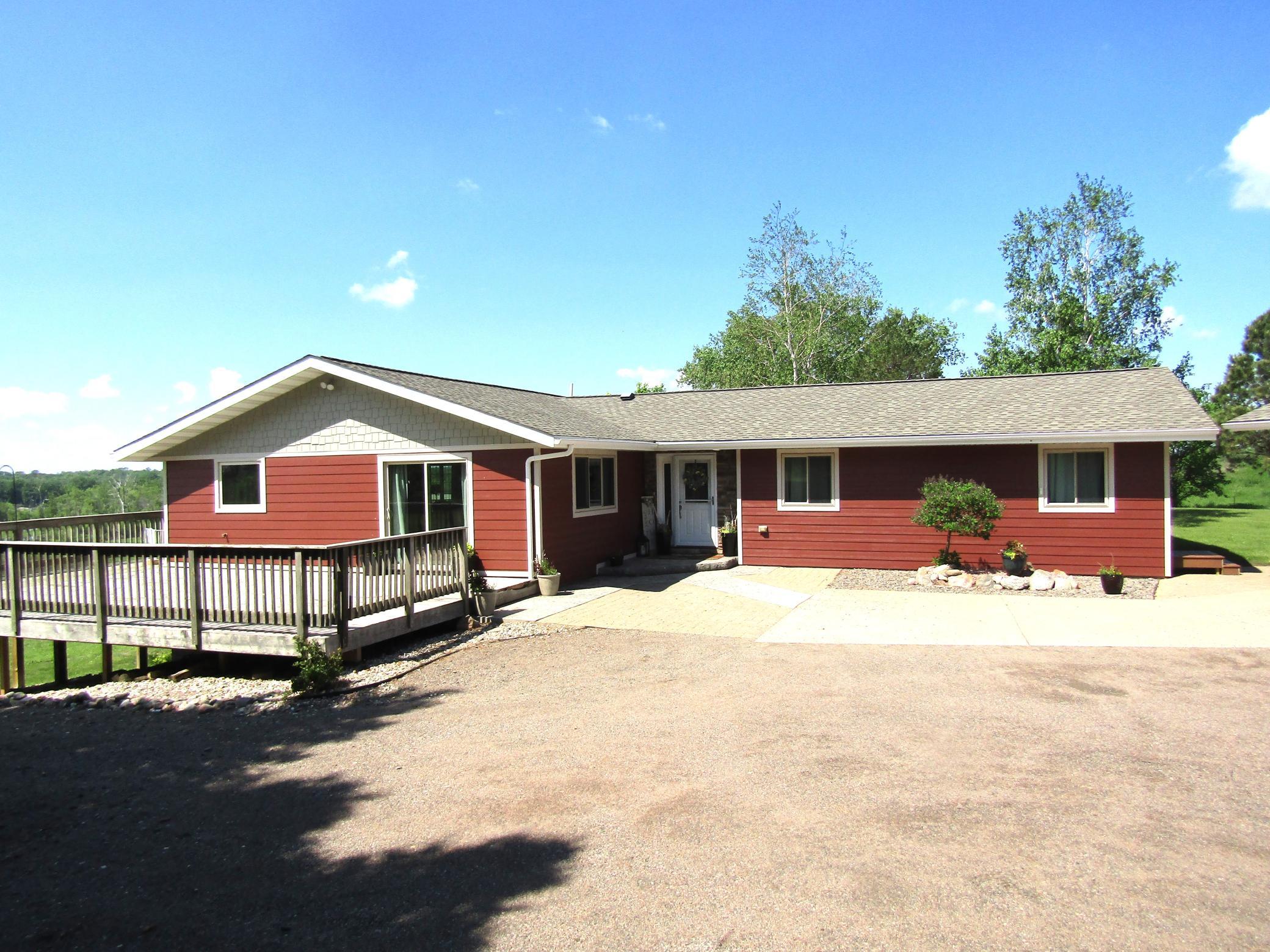 4070 90th Ave SW, Montevideo, MN 56265