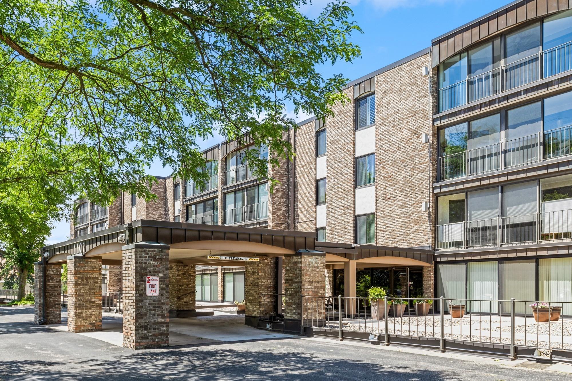 1101 Sibley Memorial Hw #610, Saint Paul, MN 55118