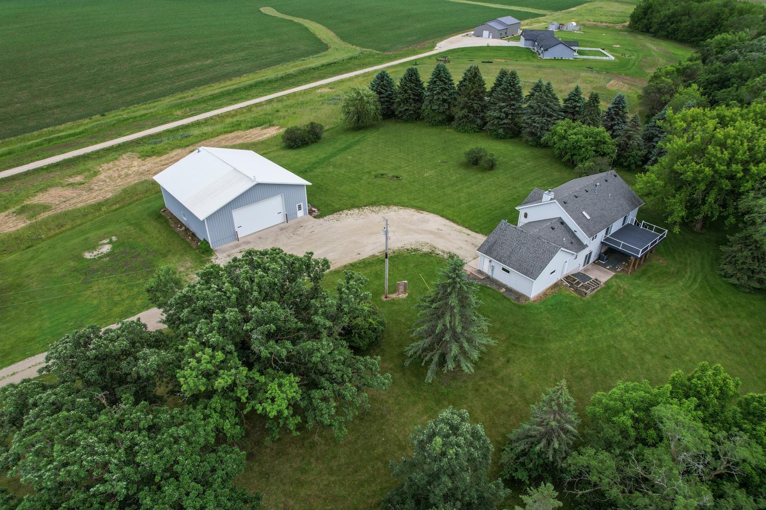 6720 80th St SW, Stewartville, MN 55976