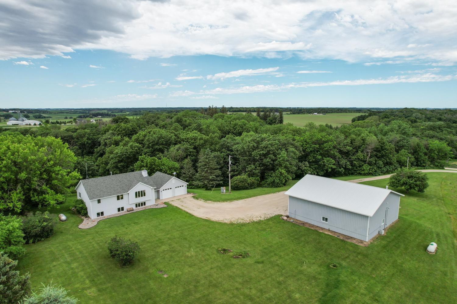6720 80th St SW, Stewartville, MN 55976
