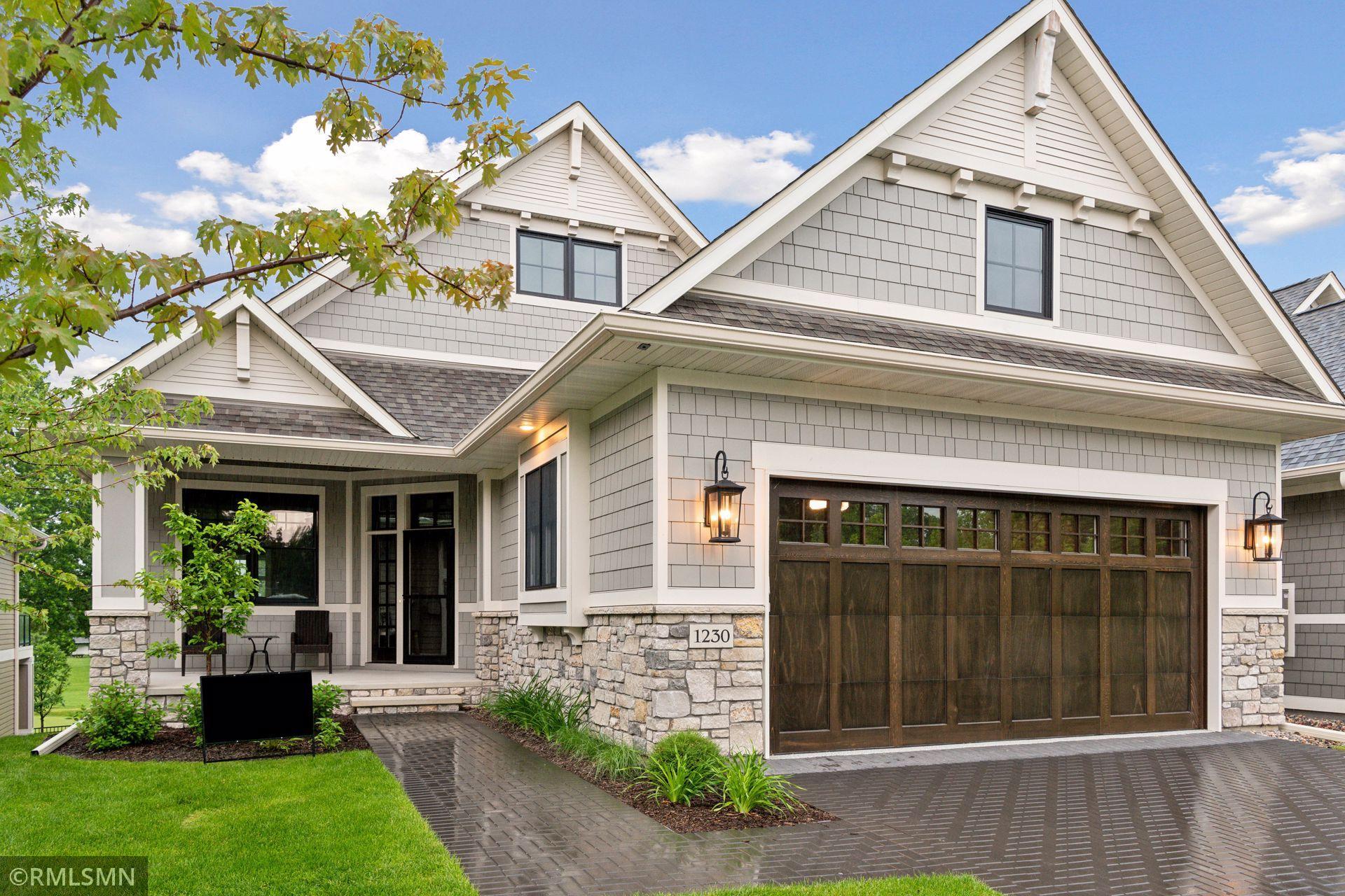 1210 Greenway Ps, Golden Valley, MN 55427