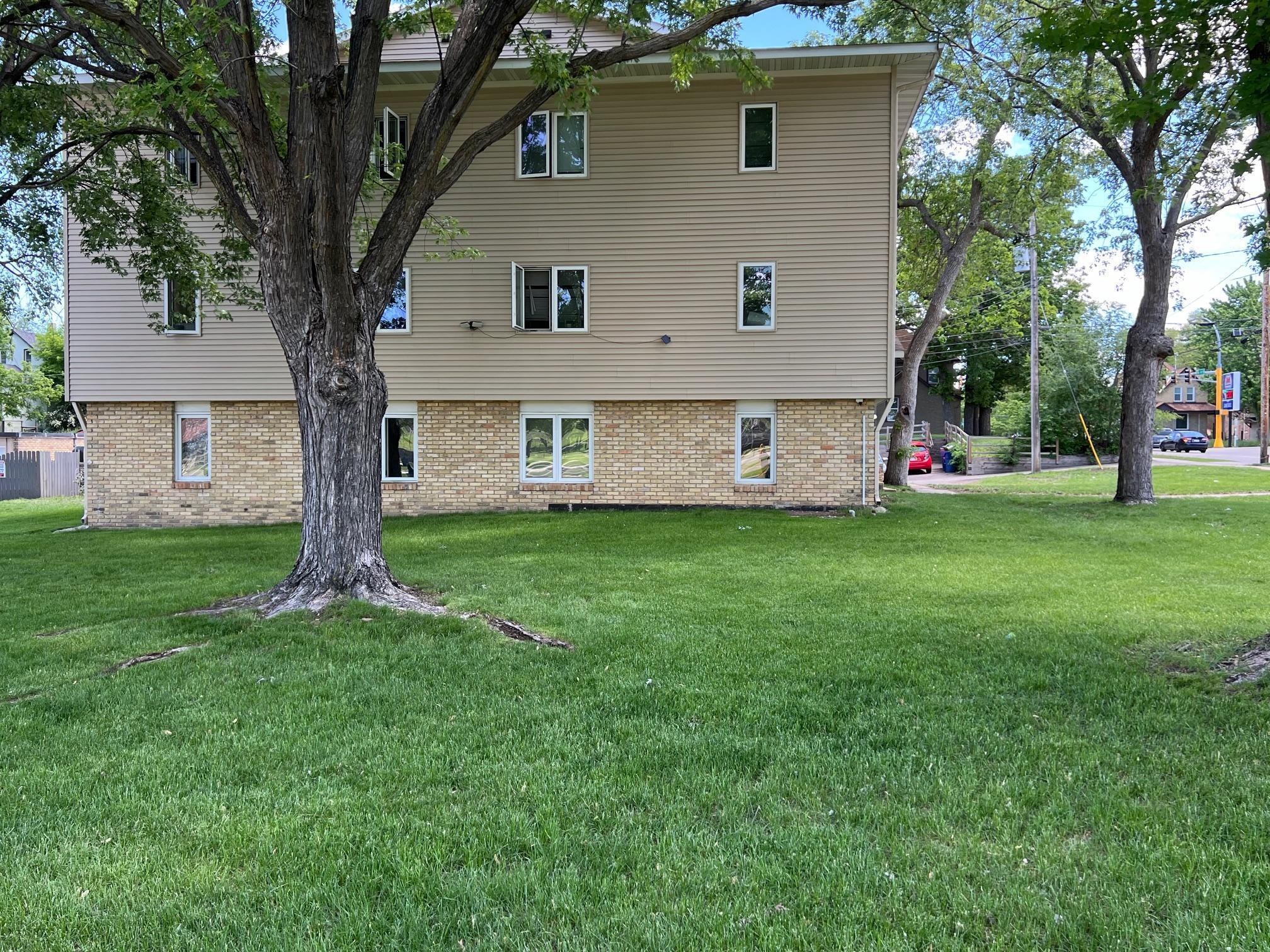 915 7th St S, Saint Cloud, MN 56301