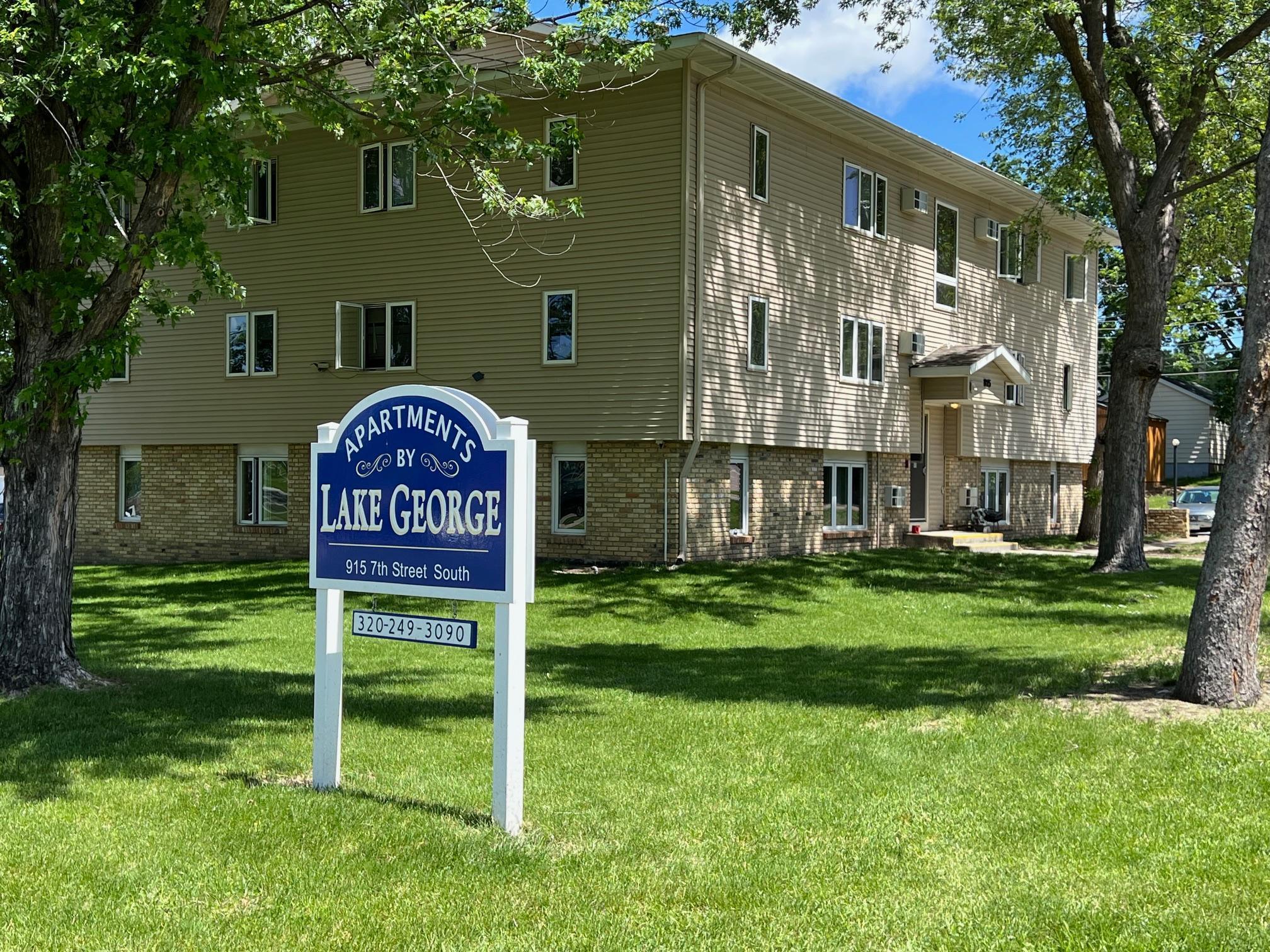 915 7th St S, Saint Cloud, MN 56301