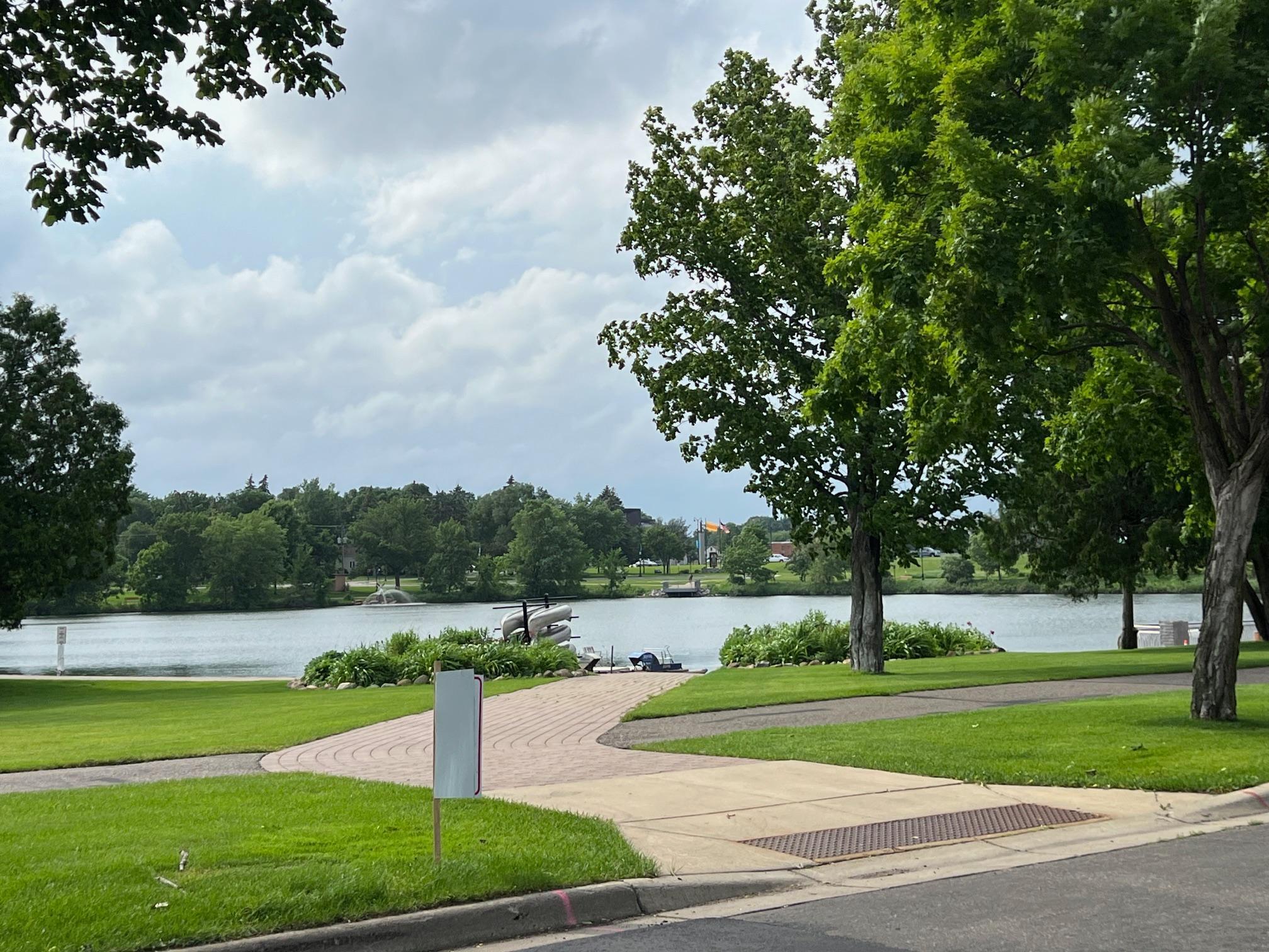 915 7th St S, Saint Cloud, MN 56301
