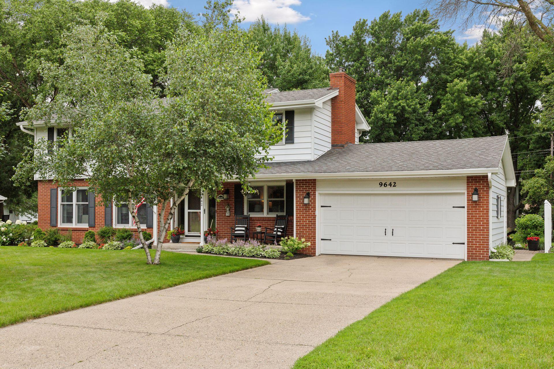 9642 Upton Rd, Bloomington, MN 55431