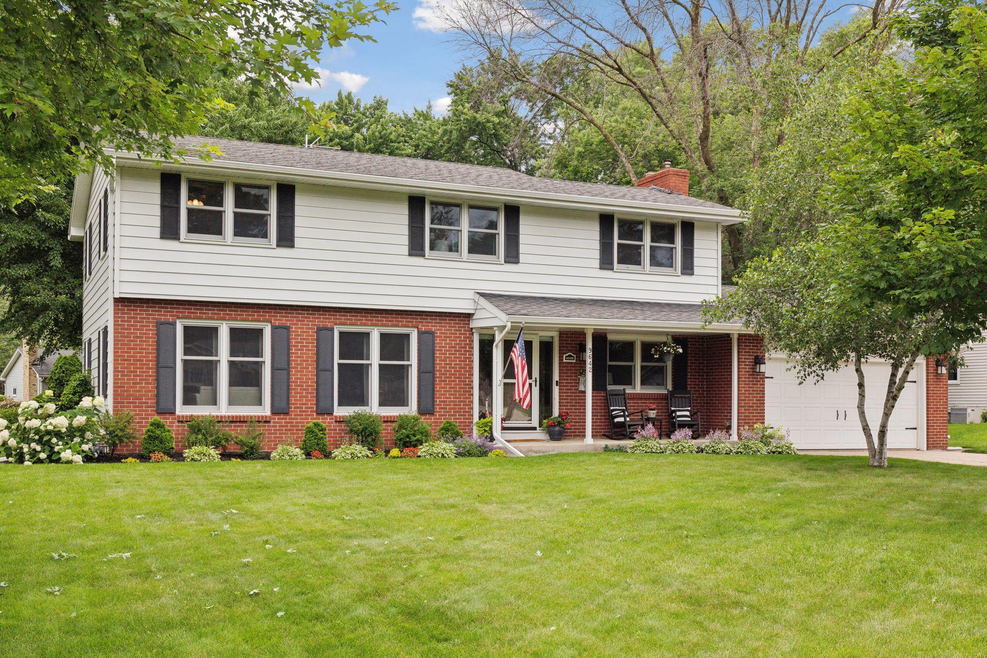9642 Upton Rd, Bloomington, MN 55431