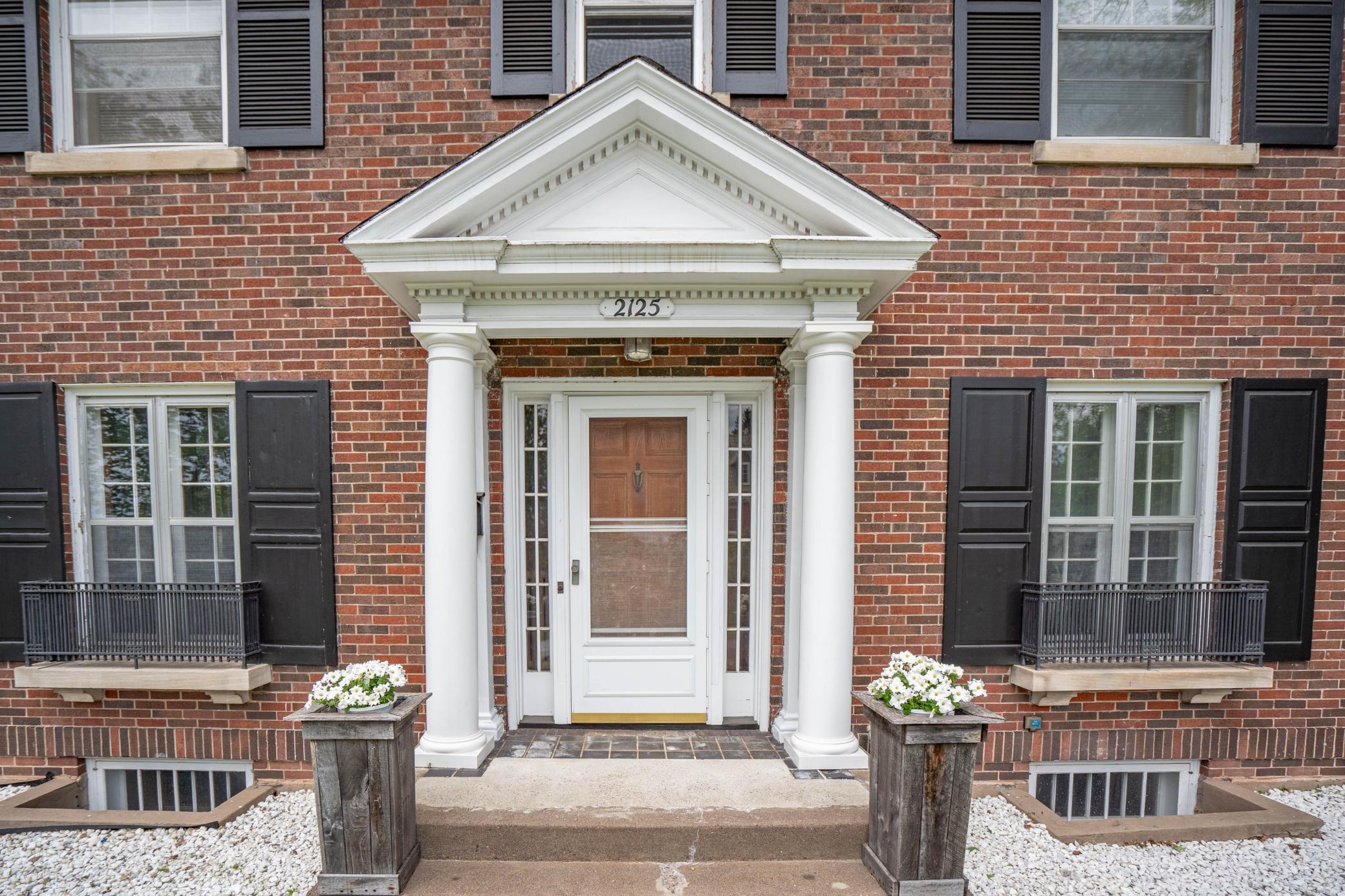 2125 E 3rd St, Duluth, MN 55812
