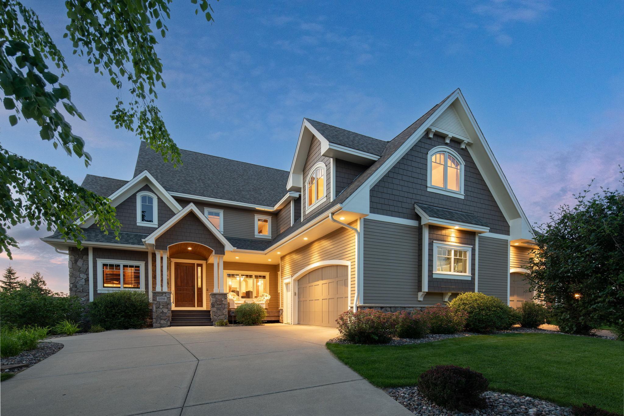 10998 Sweetwater Pa, Woodbury, MN 55129
