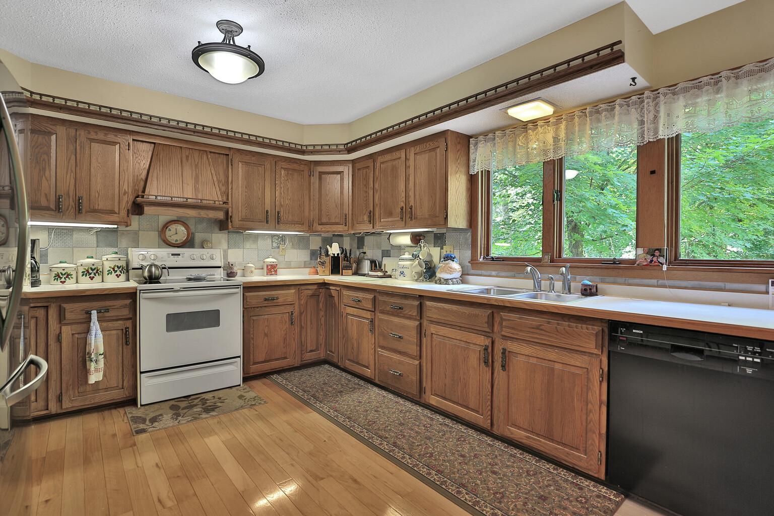30729 Quinlan Ave, Center City, MN 55012