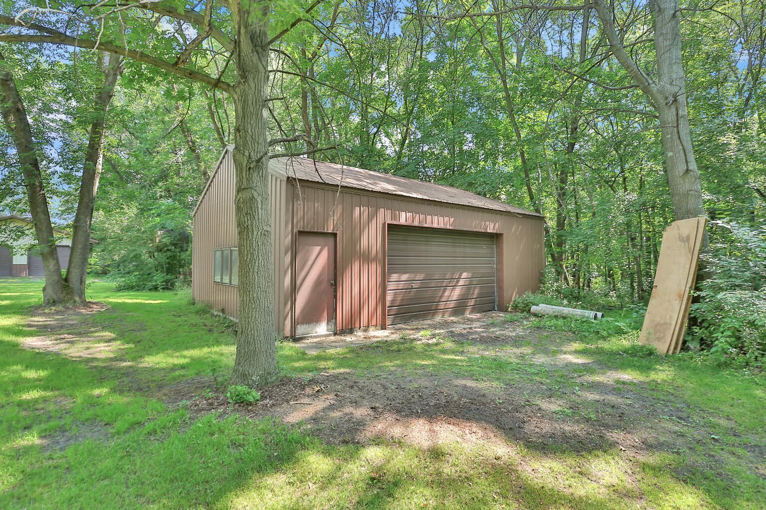 30729 Quinlan Ave, Center City, MN 55012