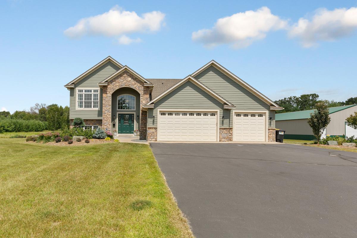 8515 Ryan Lake Dr NE, Stacy, MN 55079