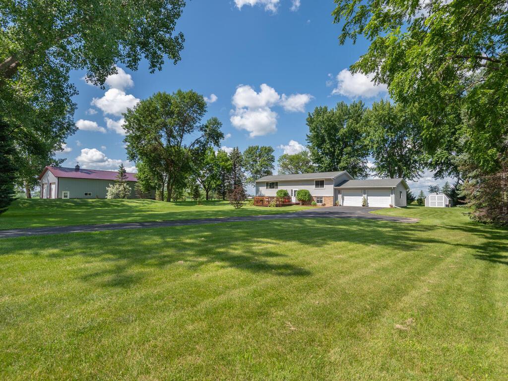 881 County Road 112 SW, Montrose, MN 55363