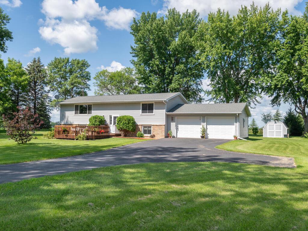 881 County Road 112 SW, Montrose, MN 55363