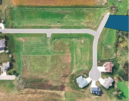 250 Sweetwater Dr, Rollingstone, MN 55969