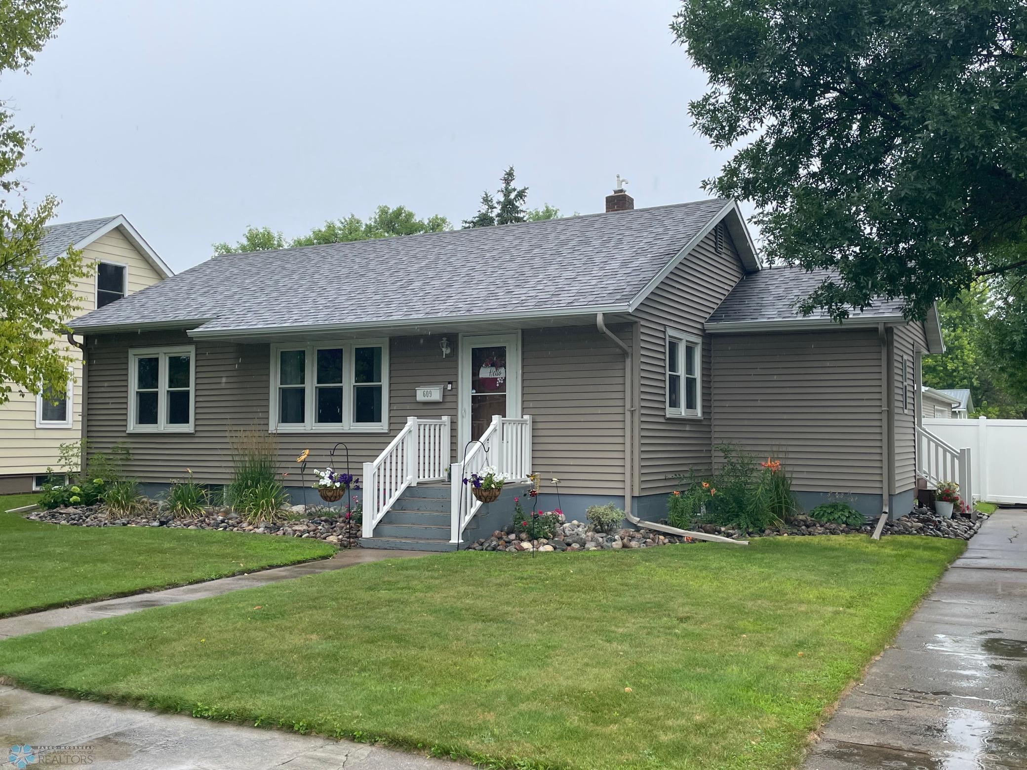 609 3rd Ave E, Ada, MN 56510