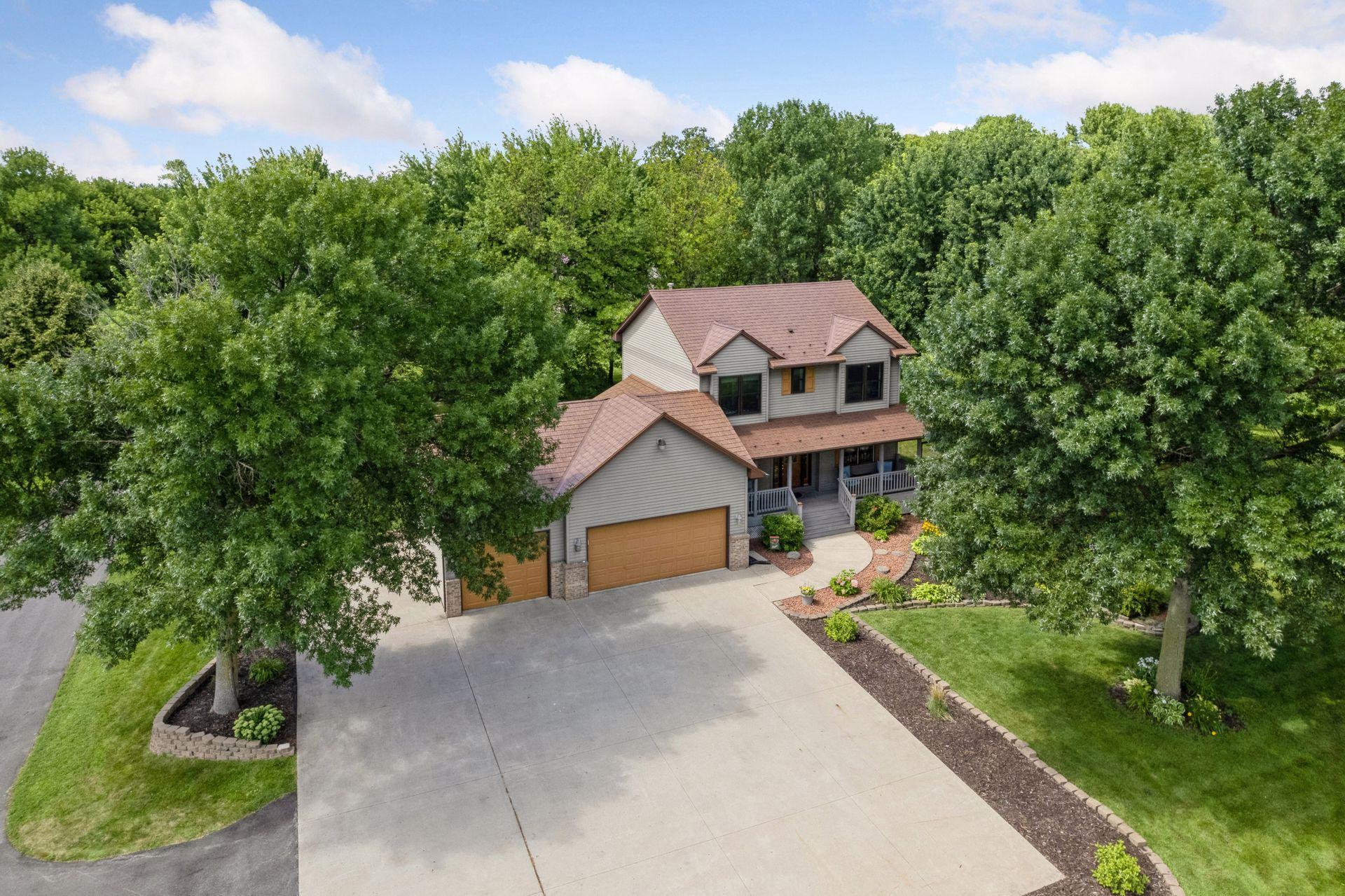 1164 4th St SW, Montgomery, MN 56069