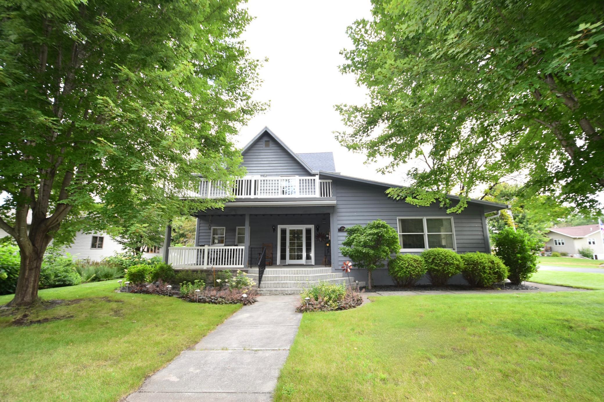 186 Summit St SE, Mazeppa, MN 55956