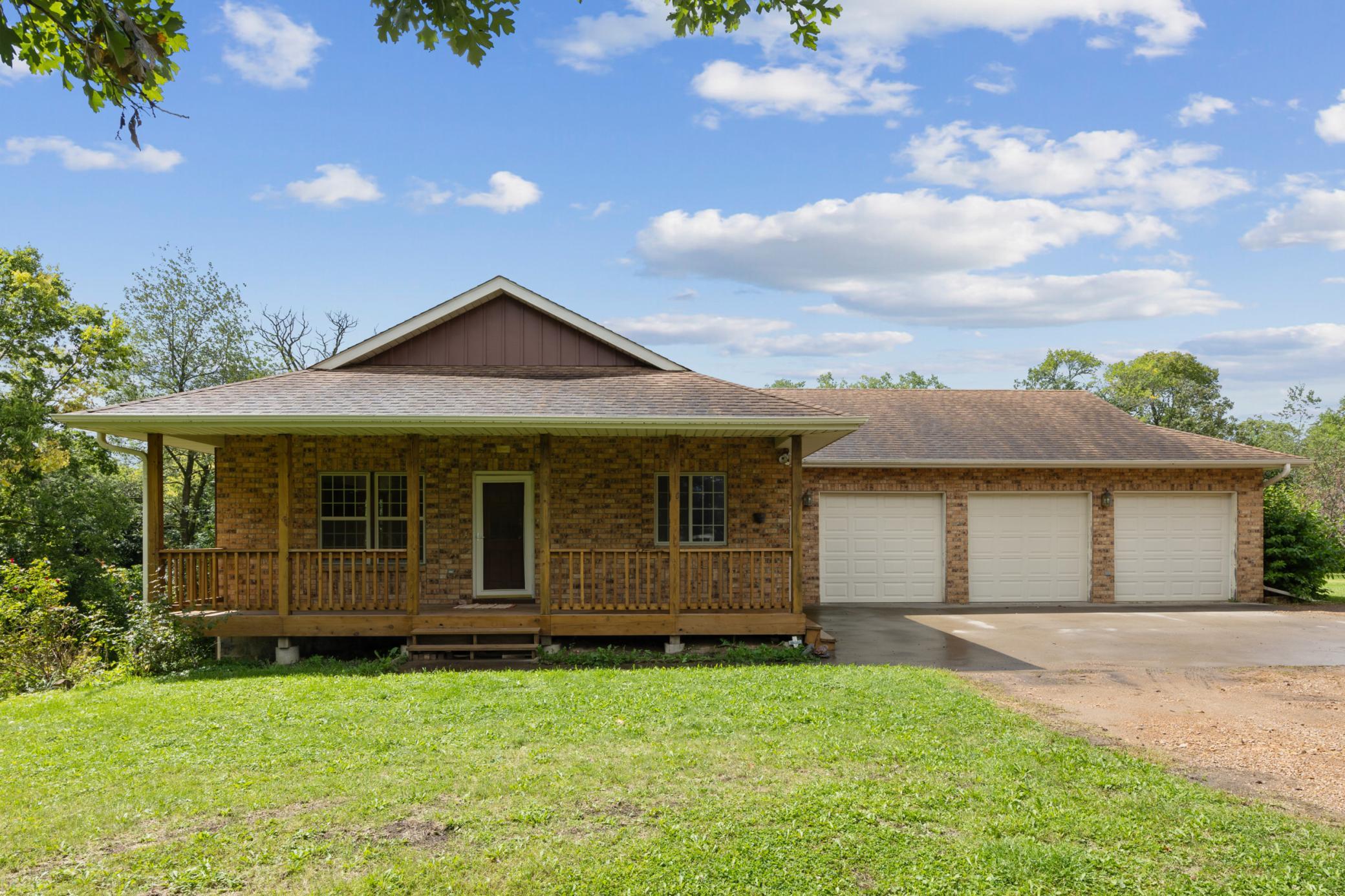 15325 62nd St, Mayer, MN 55360