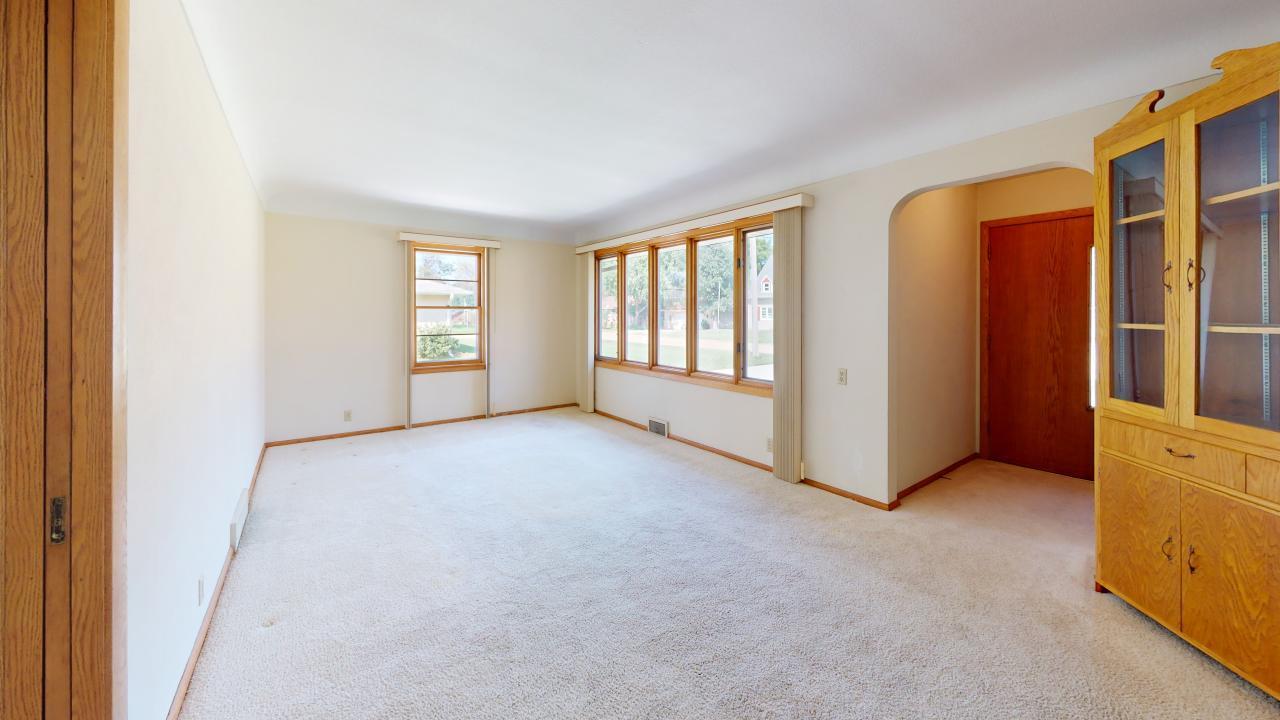 109 Kaesen Ave N, Vermillion, MN 55085