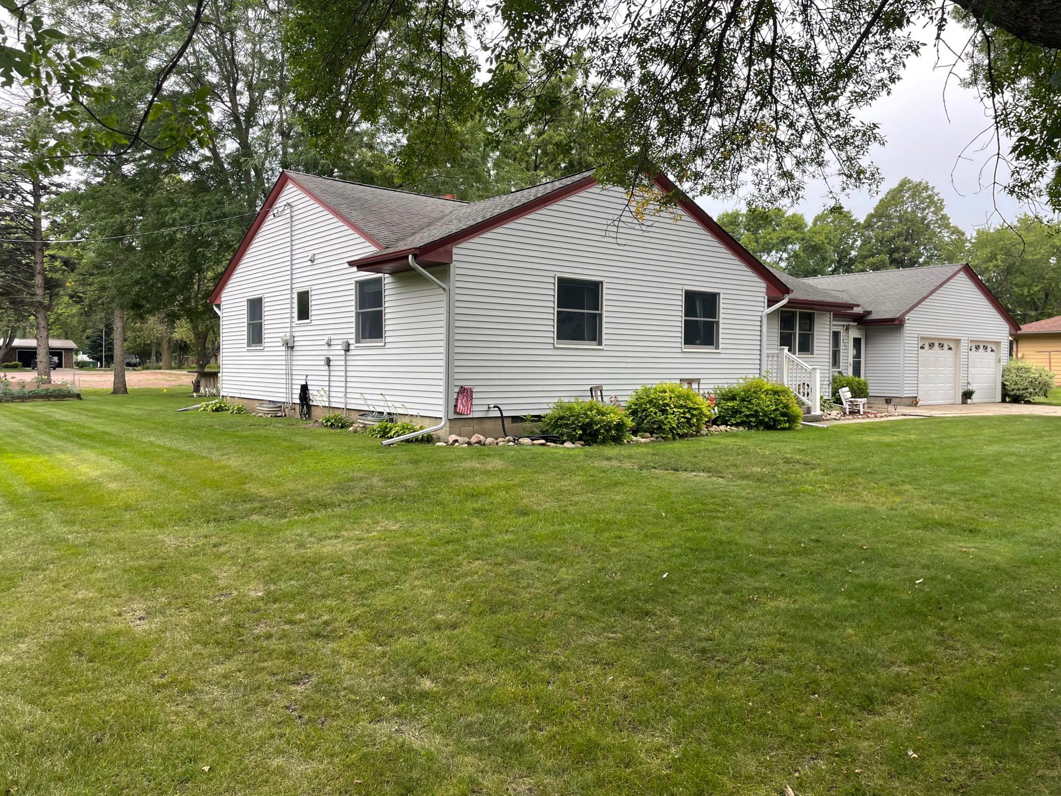 421 Washington St, Walnut Grove, MN 56180