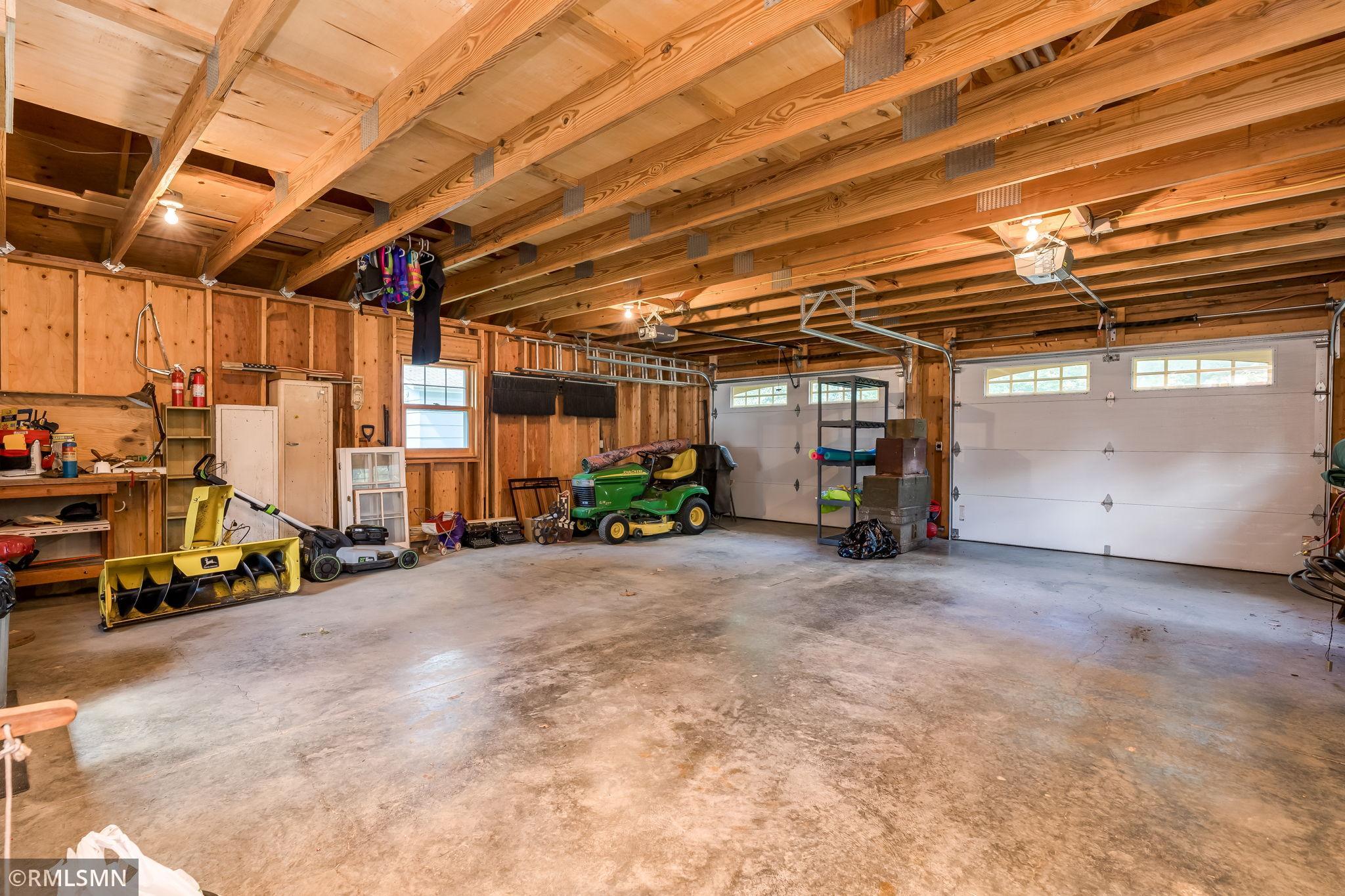 24623 Irish Ln, Cleveland, MN 56017