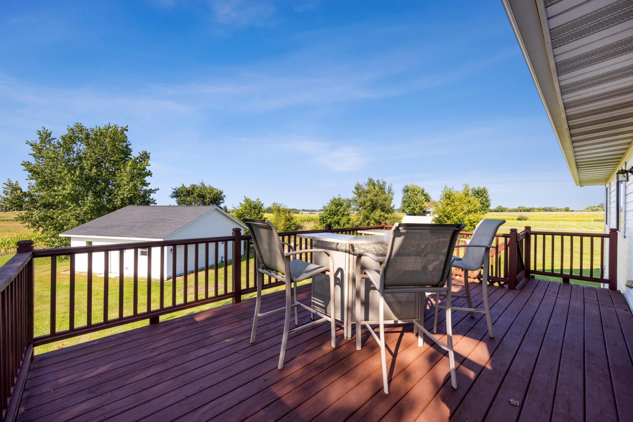 221 Glen Ln N, Watkins, MN 55389