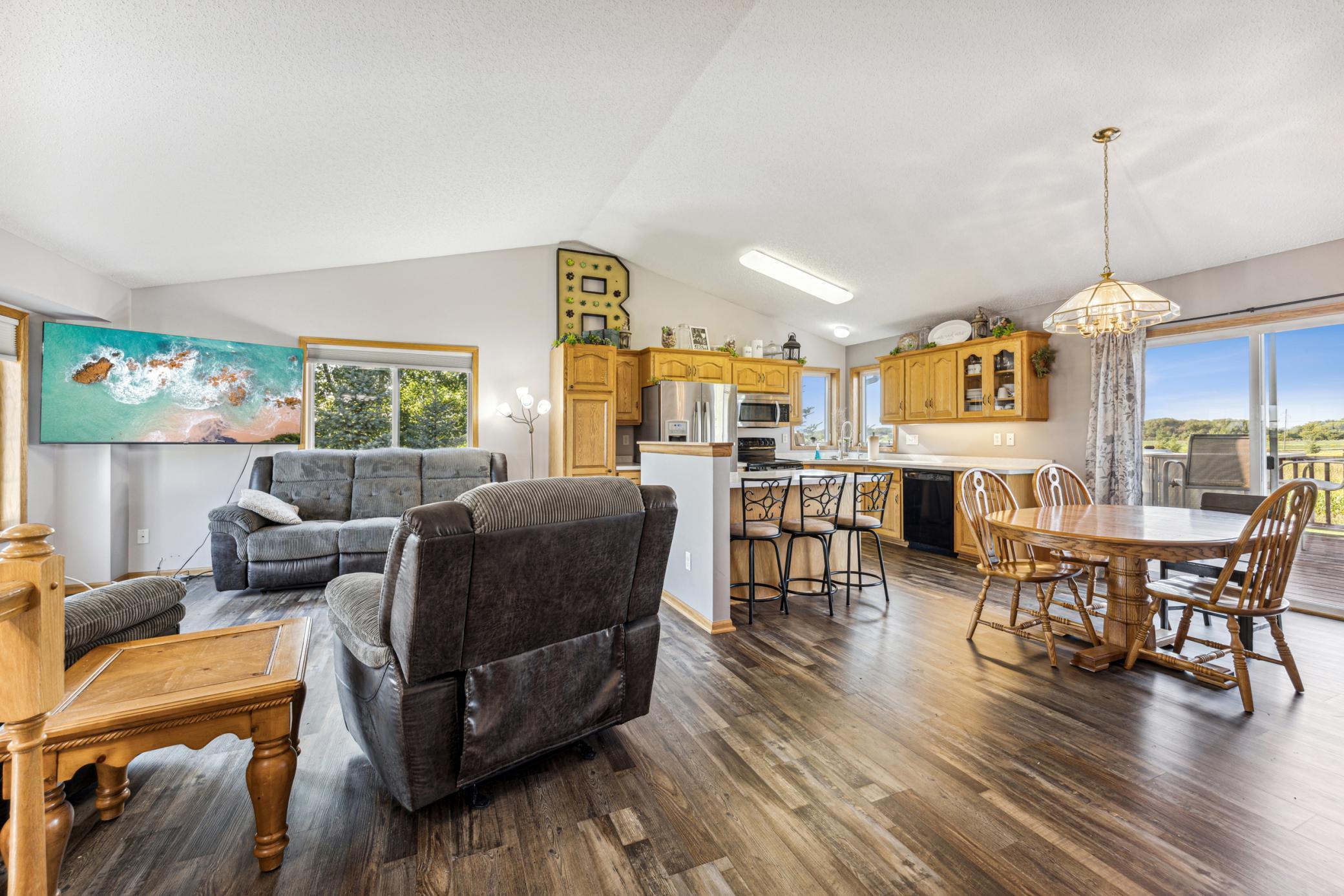 221 Glen Ln N, Watkins, MN 55389