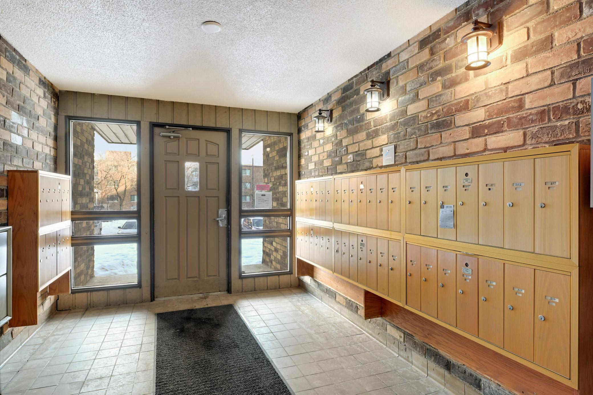 450 Ford Rd #203, Saint Louis Park, MN 55426