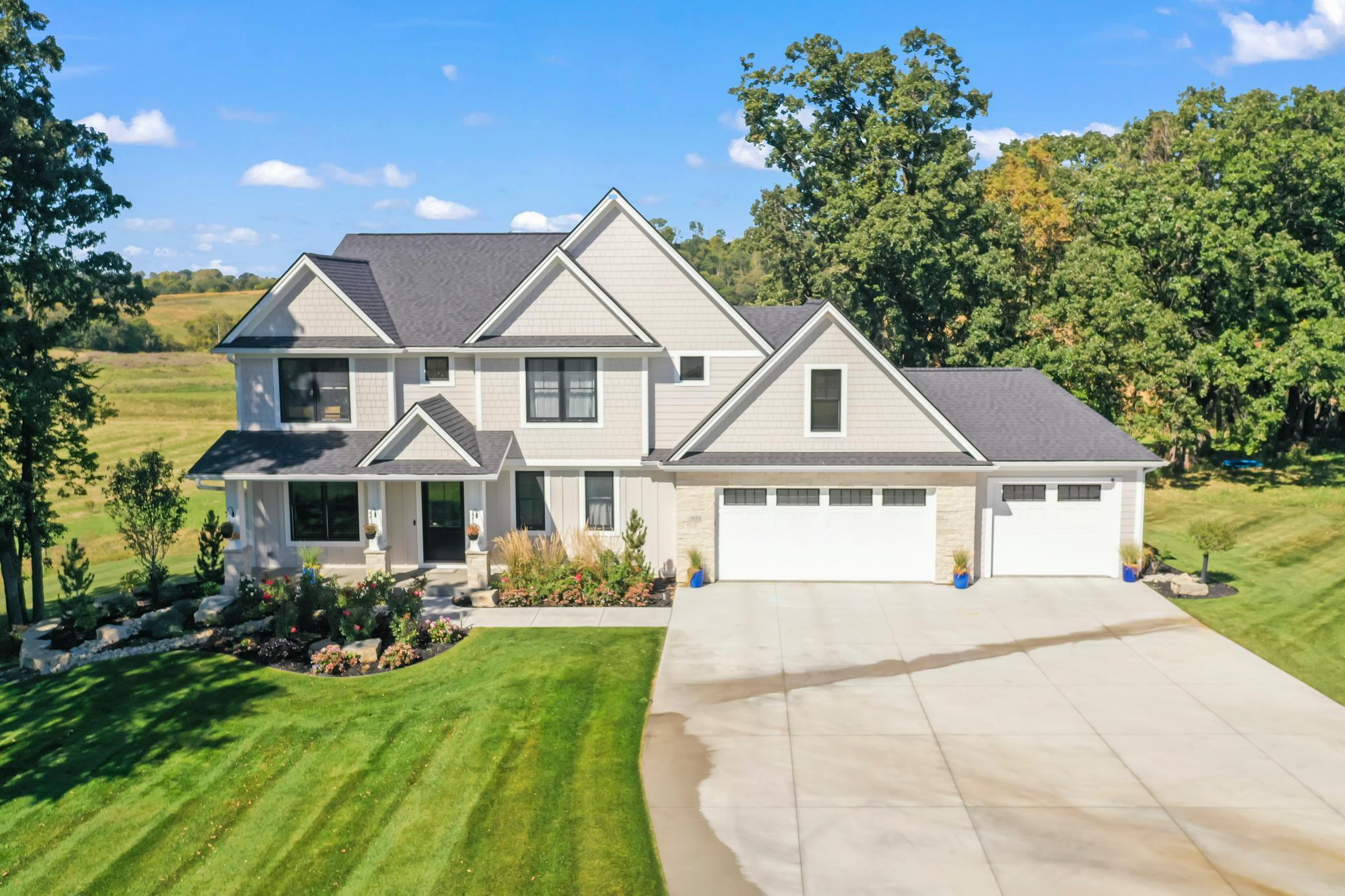 5153 8th St SW, Rochester, MN 55902
