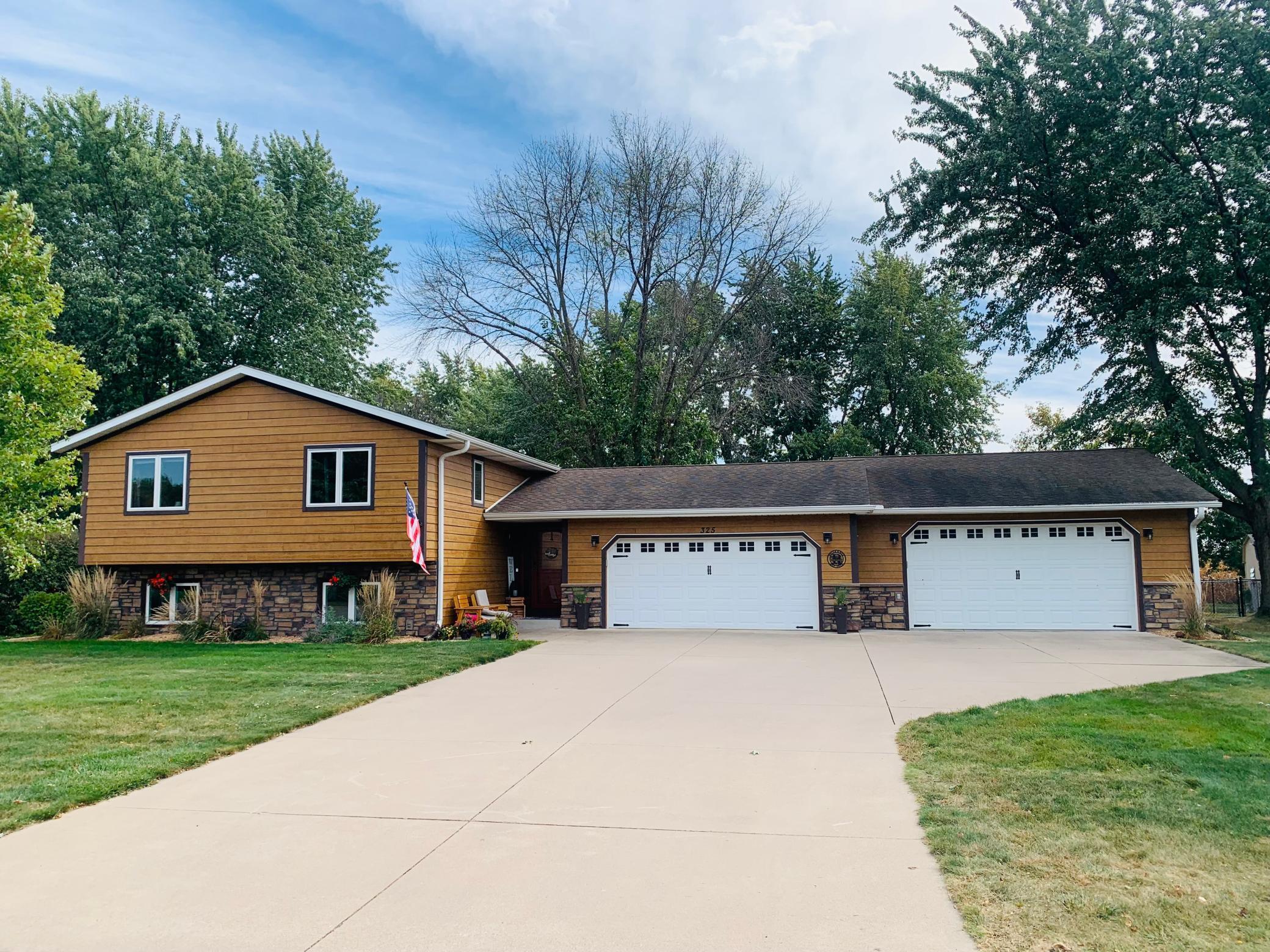 325 Evergreen St W, Vermillion, MN 55085