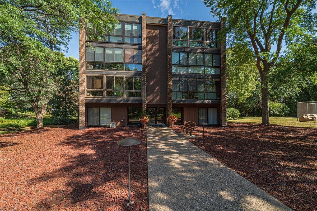1700 Lexington Ave S #204, Lilydale, MN 55118