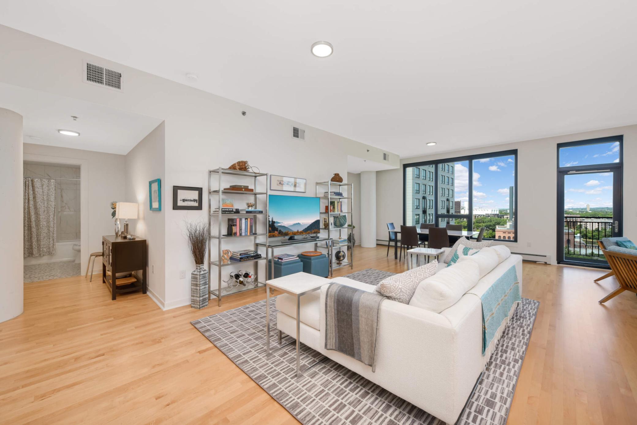 1240 S 2nd St #926, Minneapolis, MN 55415