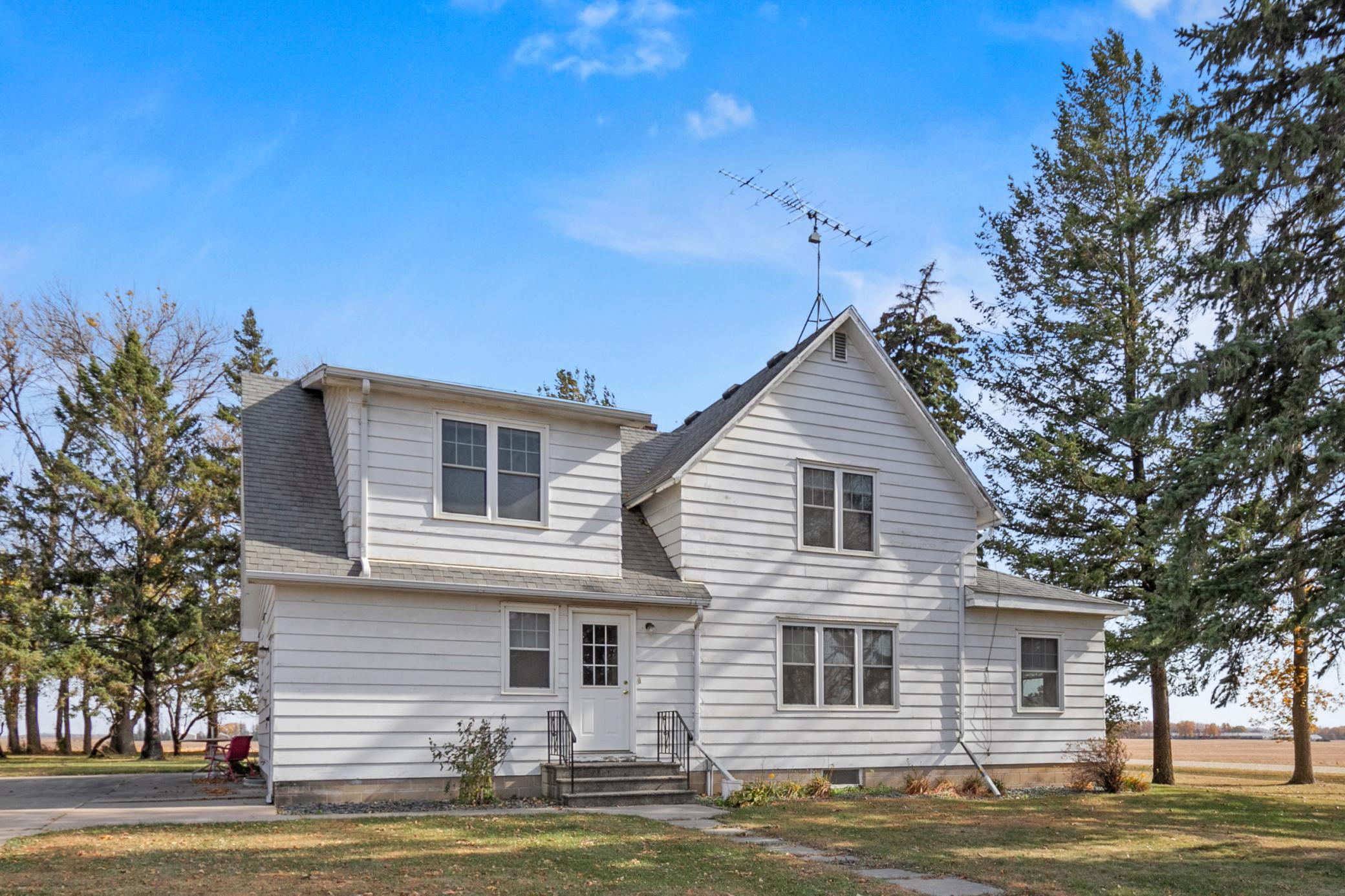 6237 505th St, Kenyon, MN 55946