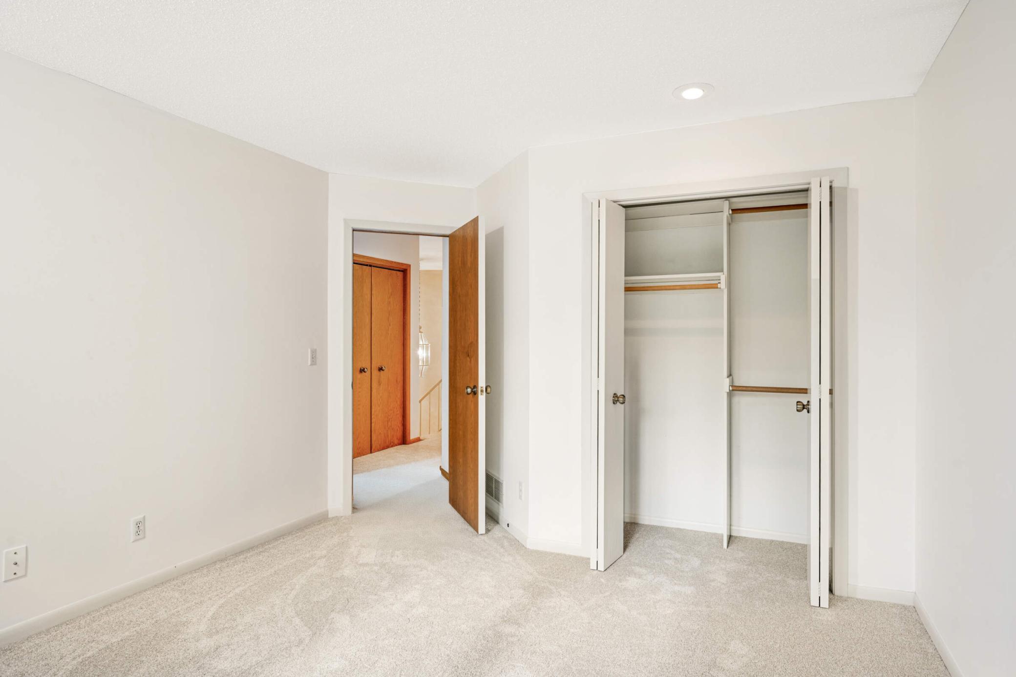 1775 Lexington Ave S #17, Lilydale, MN 55118