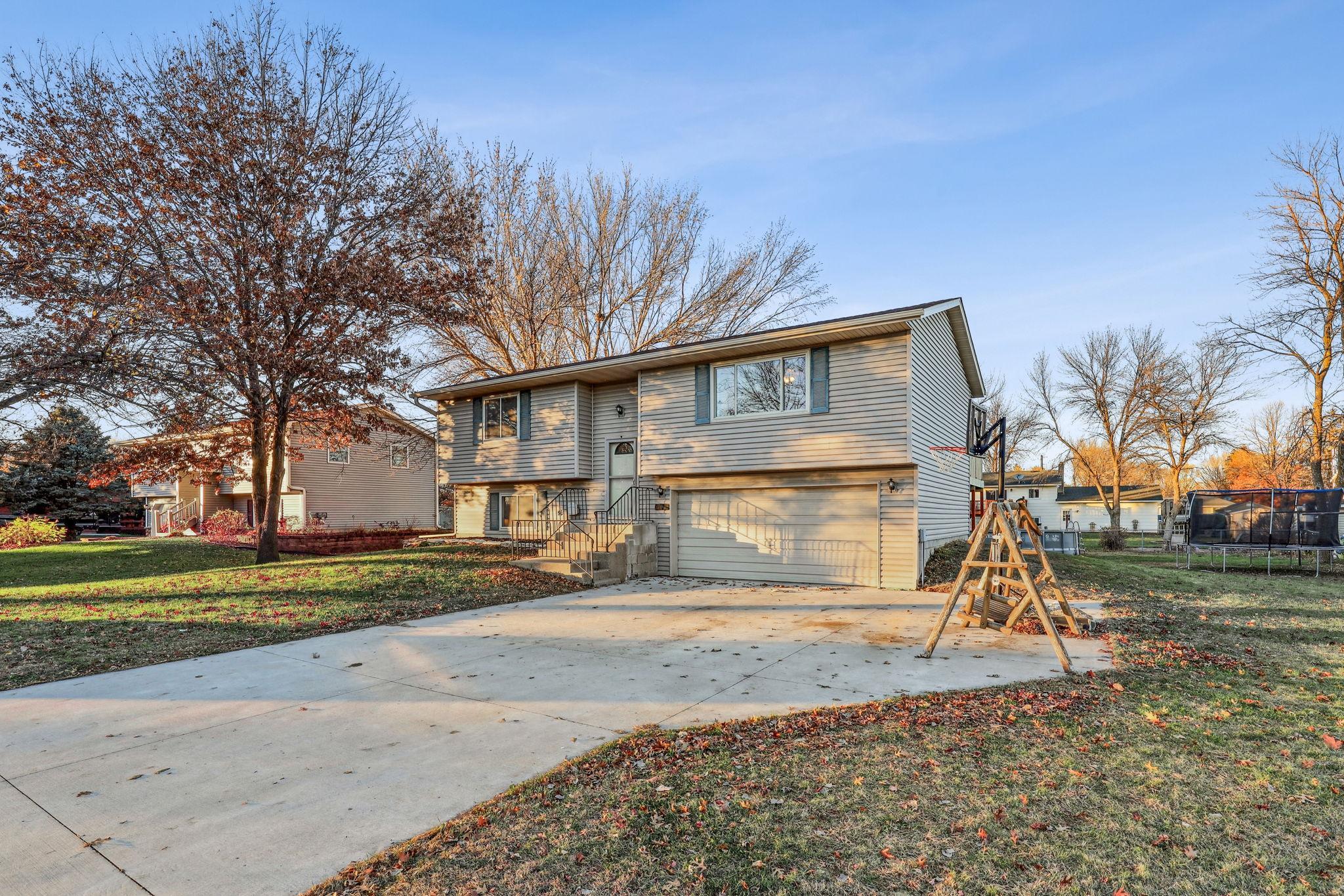 306 Evergreen St W, Vermillion, MN 55085