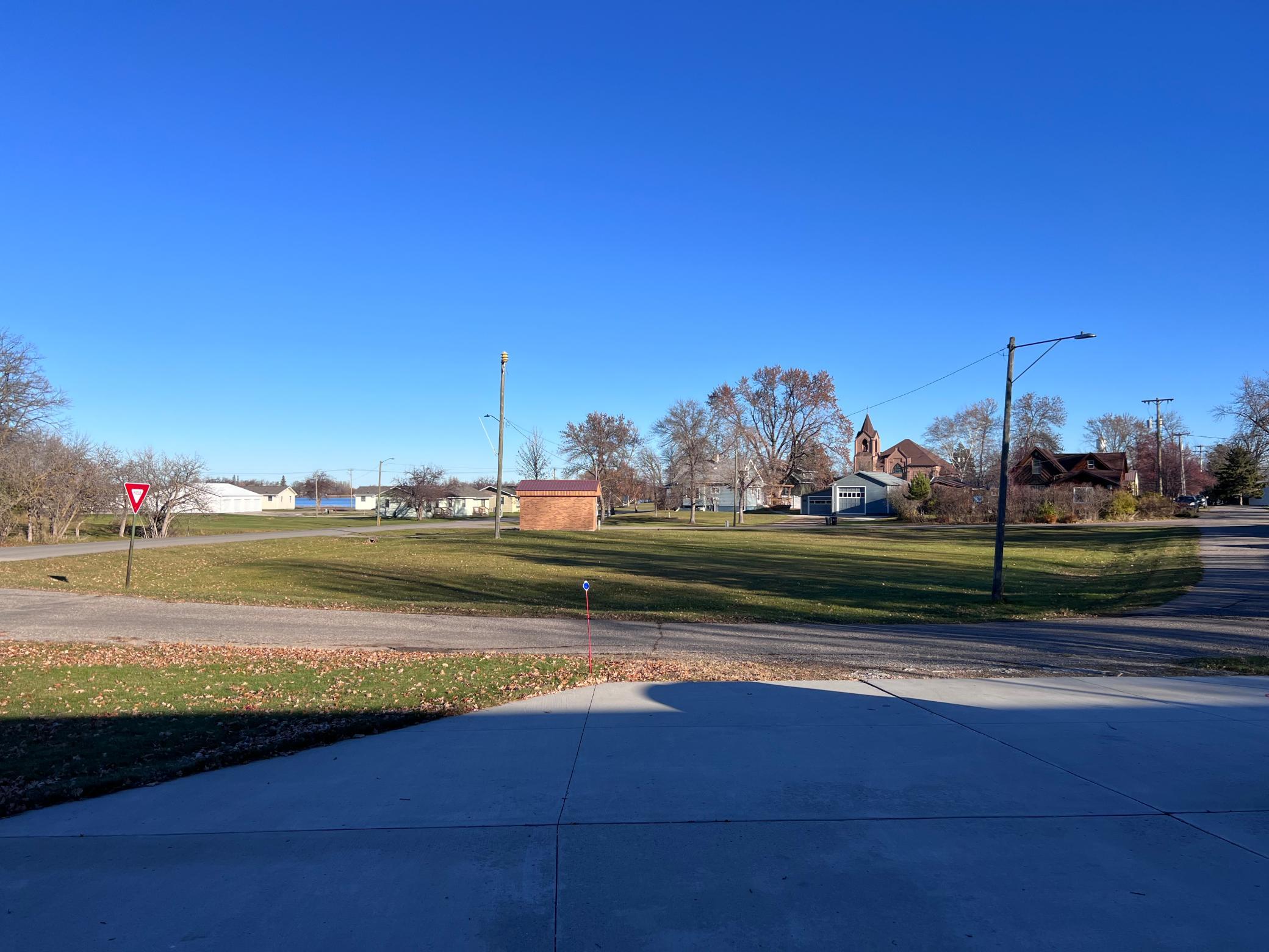 424 Ross Ave, Erskine, MN 56535