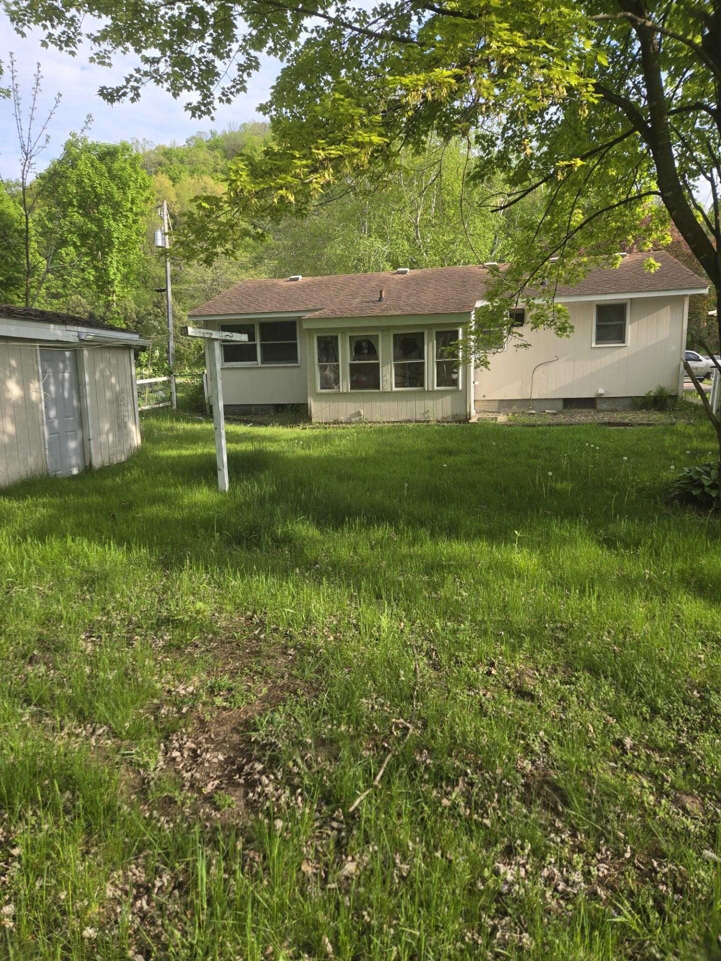 514 W Pierce Ave, Elmwood, WI 54740