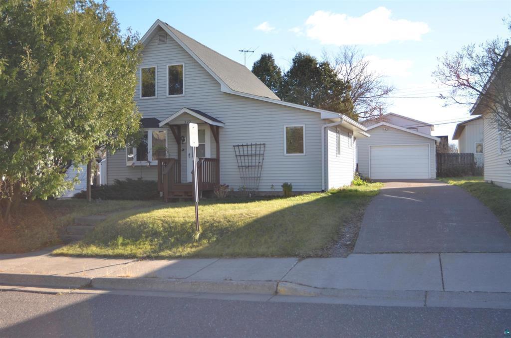 322 Walnut Ave, Carlton, MN 55718