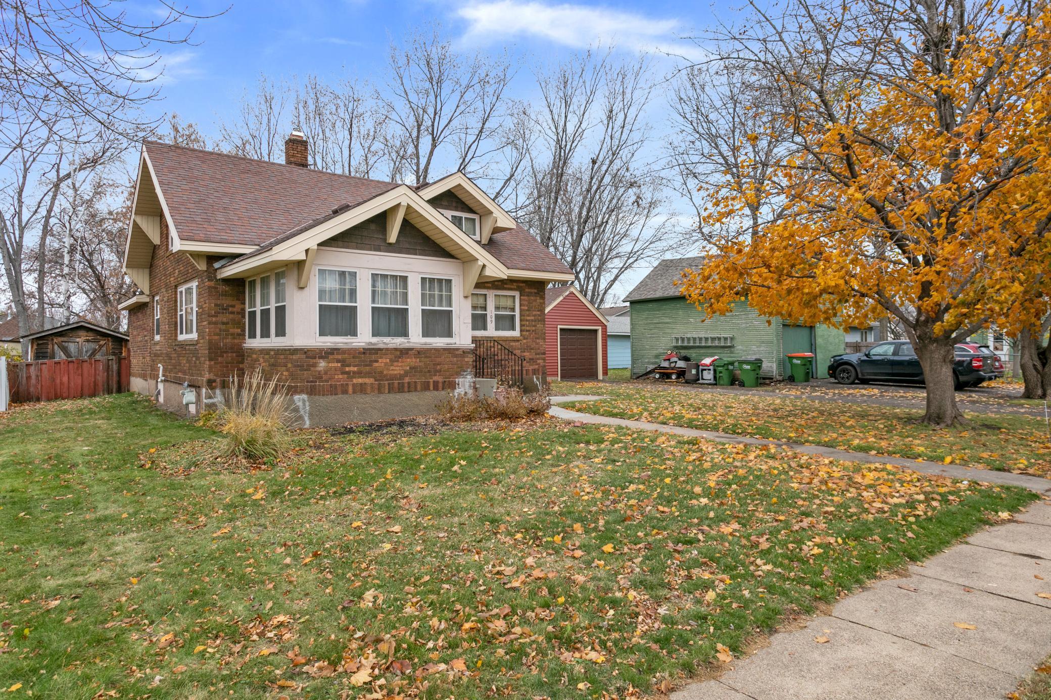 109 1st St NE, Osseo, MN 55369