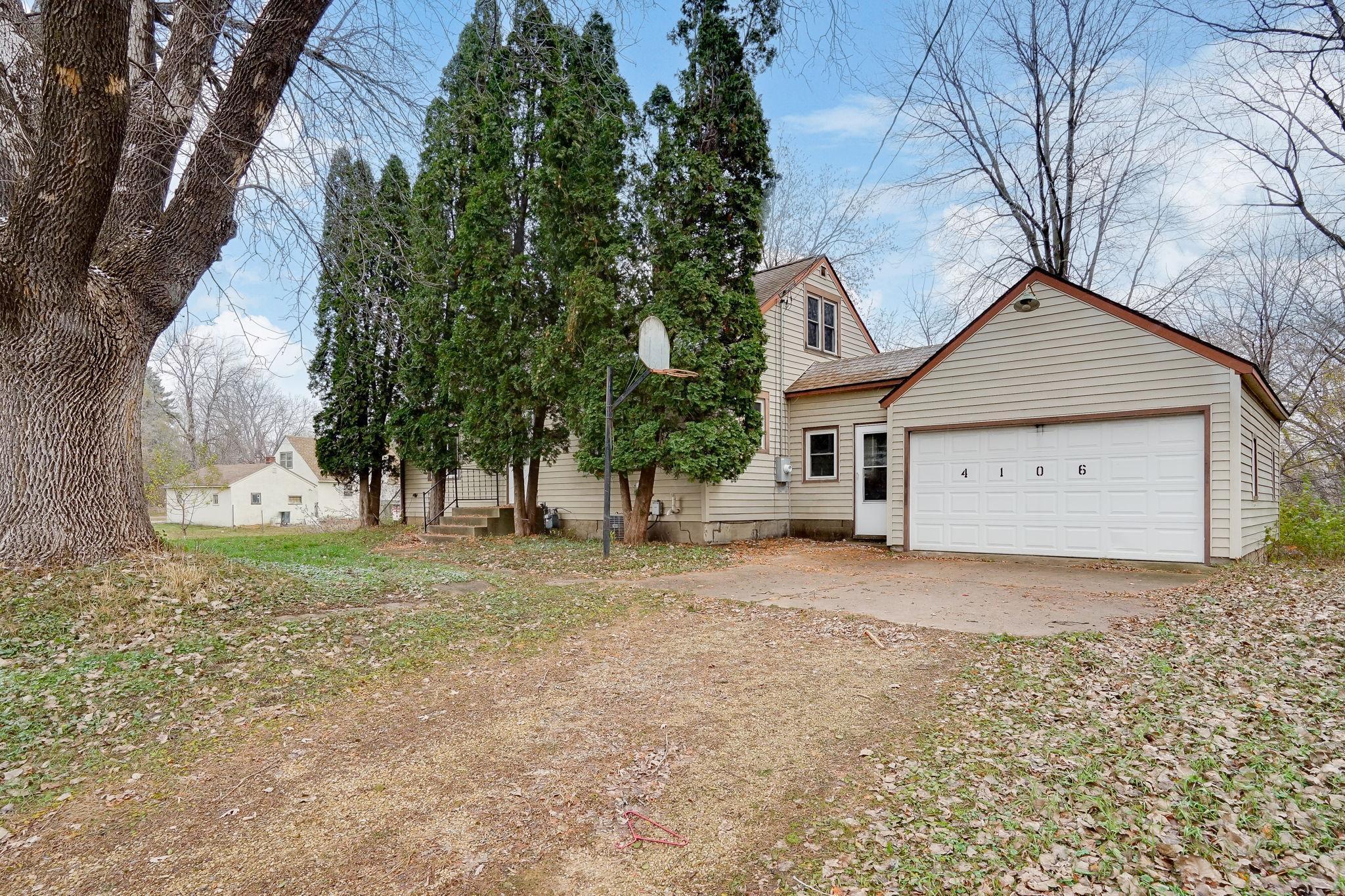 4106 Scheuneman Rd, Saint Paul, MN 55110