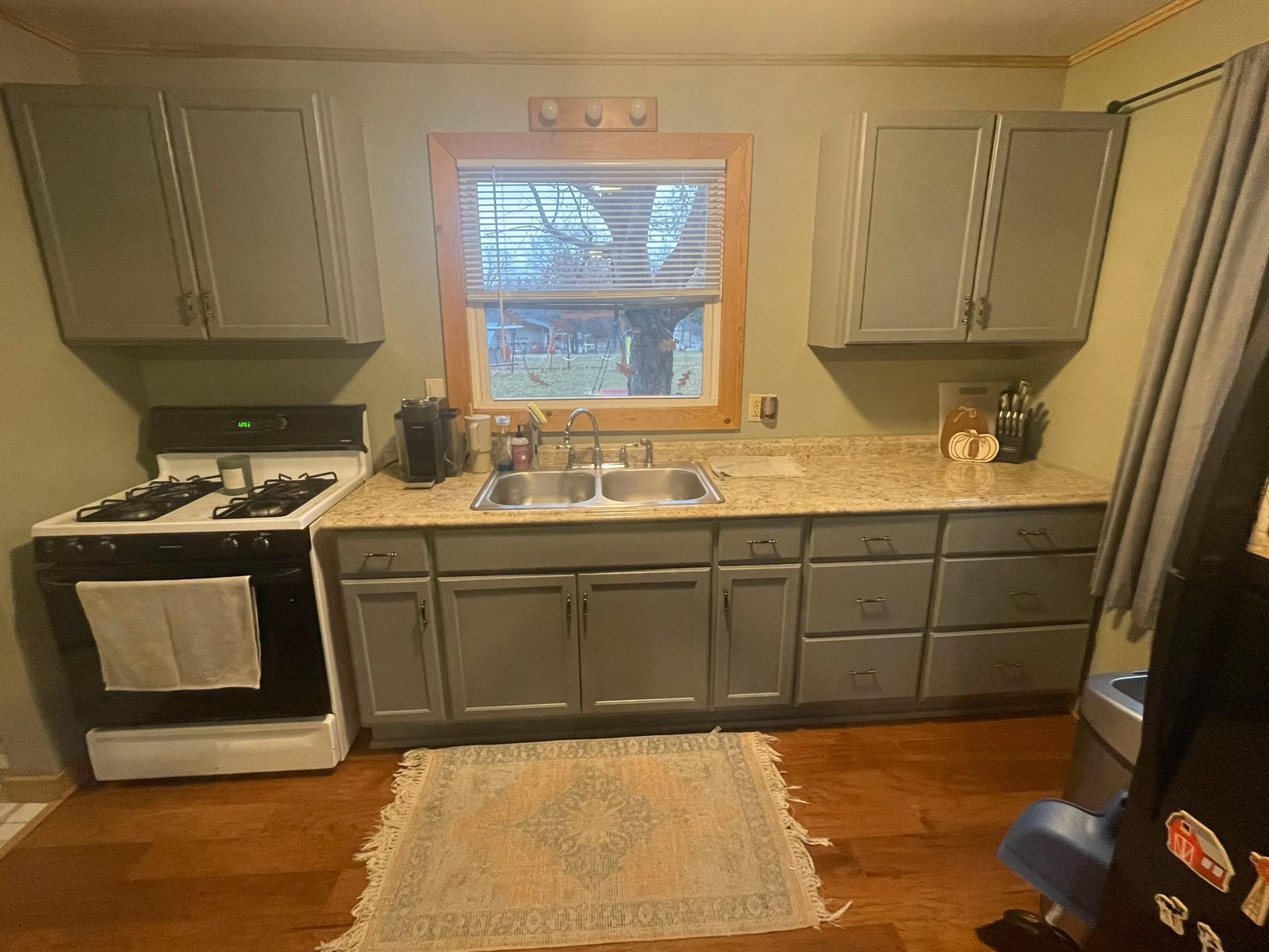1080 Central Ave, Cohasset, MN 55721