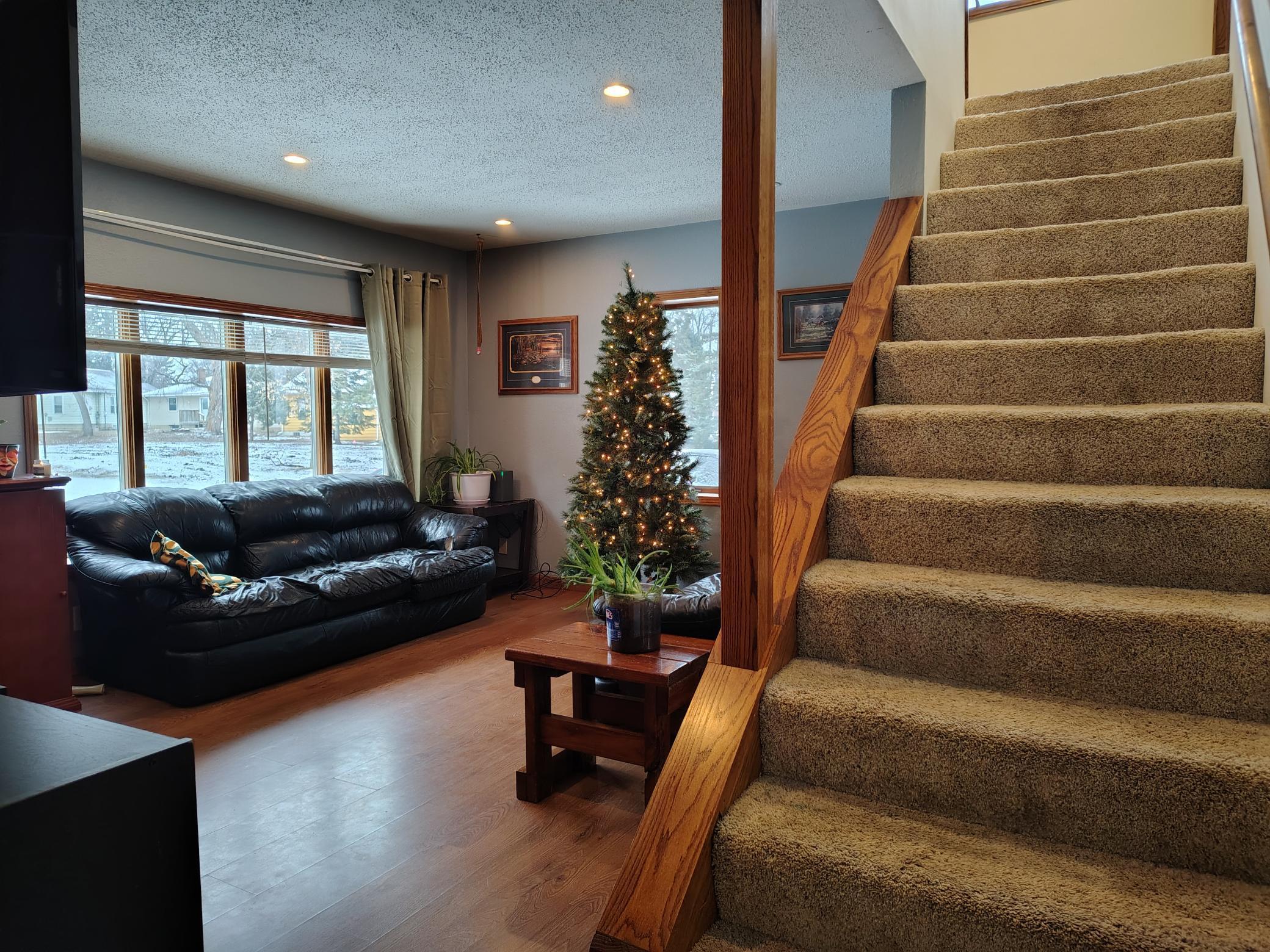 105 3rd Ave W, Raymond, MN 56282