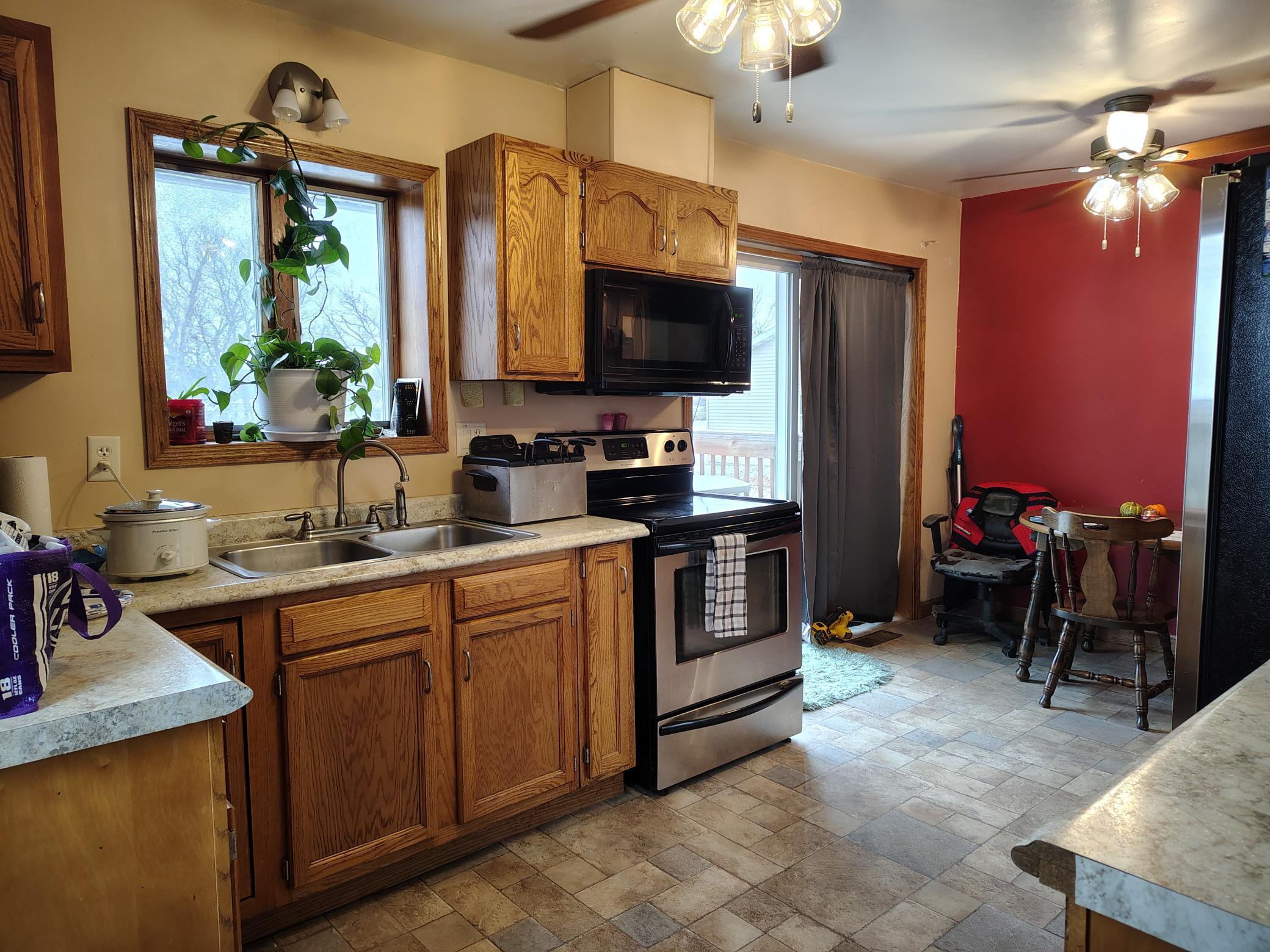105 3rd Ave W, Raymond, MN 56282