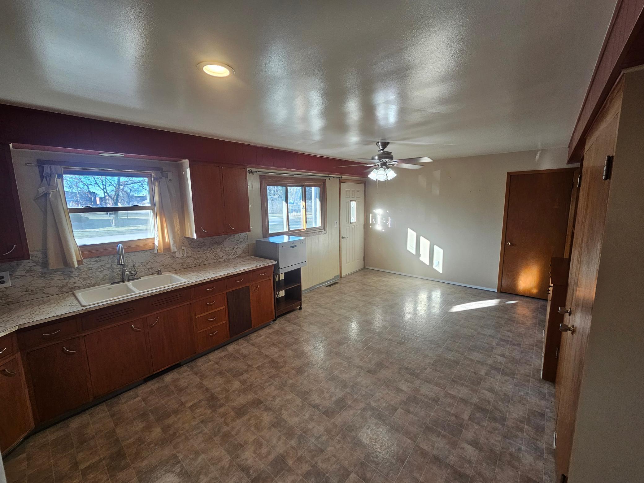 300 Rose St NE, Rose Creek, MN 55970